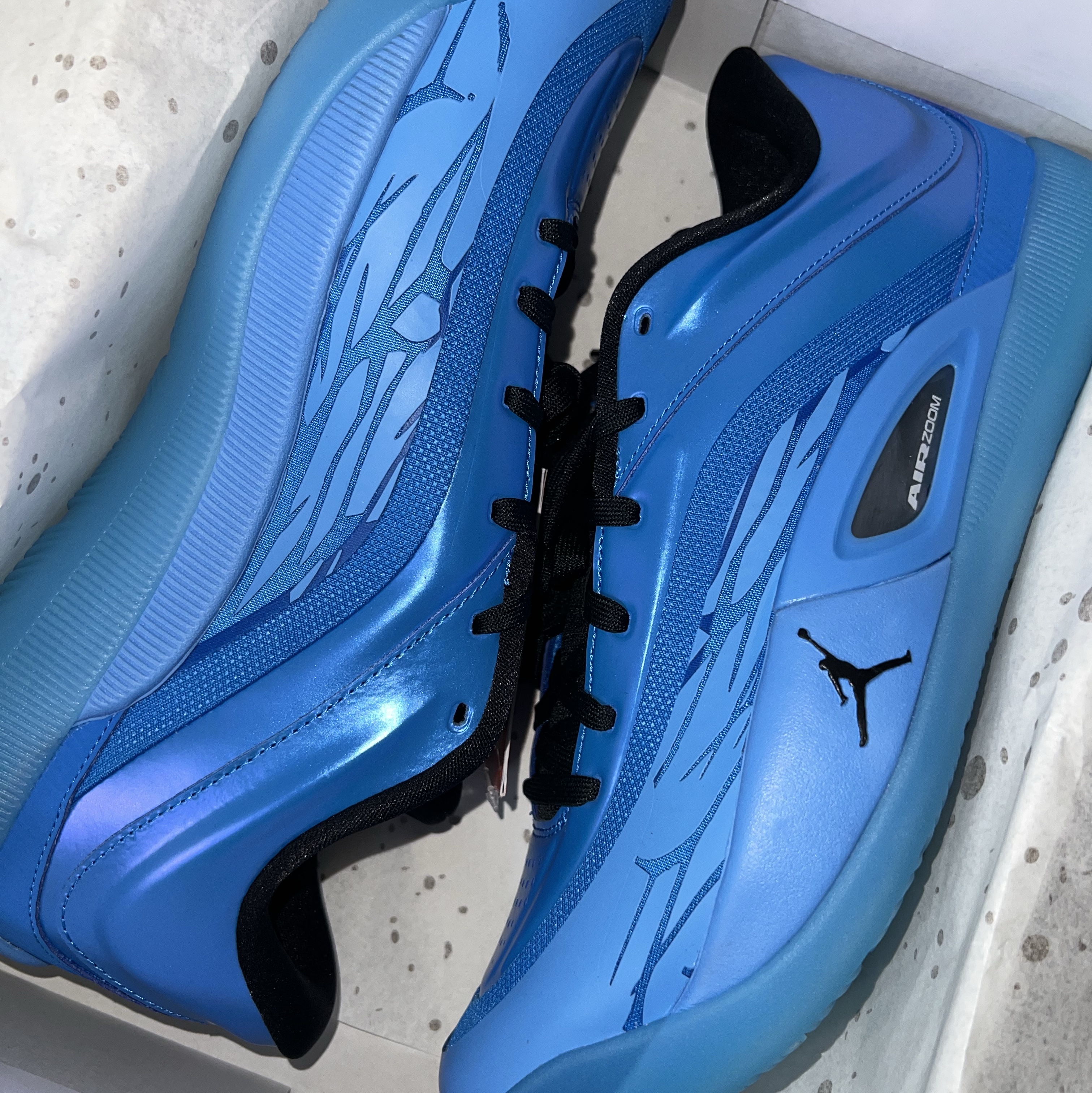 Jordan Zion 4 PF Light Photo Blue Black 착용 스타일 - 2