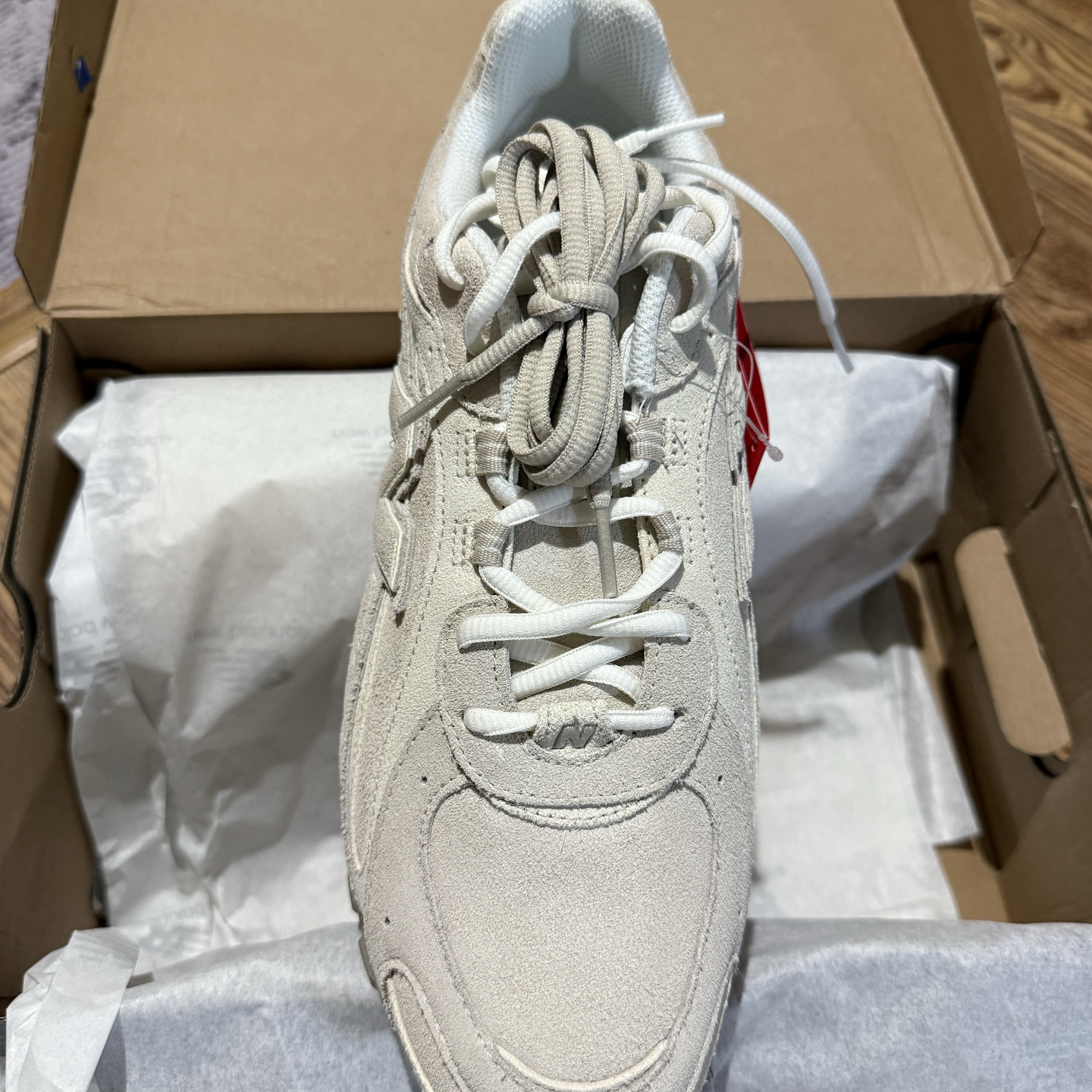 New Balance 204L Timberwolf Linen 착용 스타일 - 2