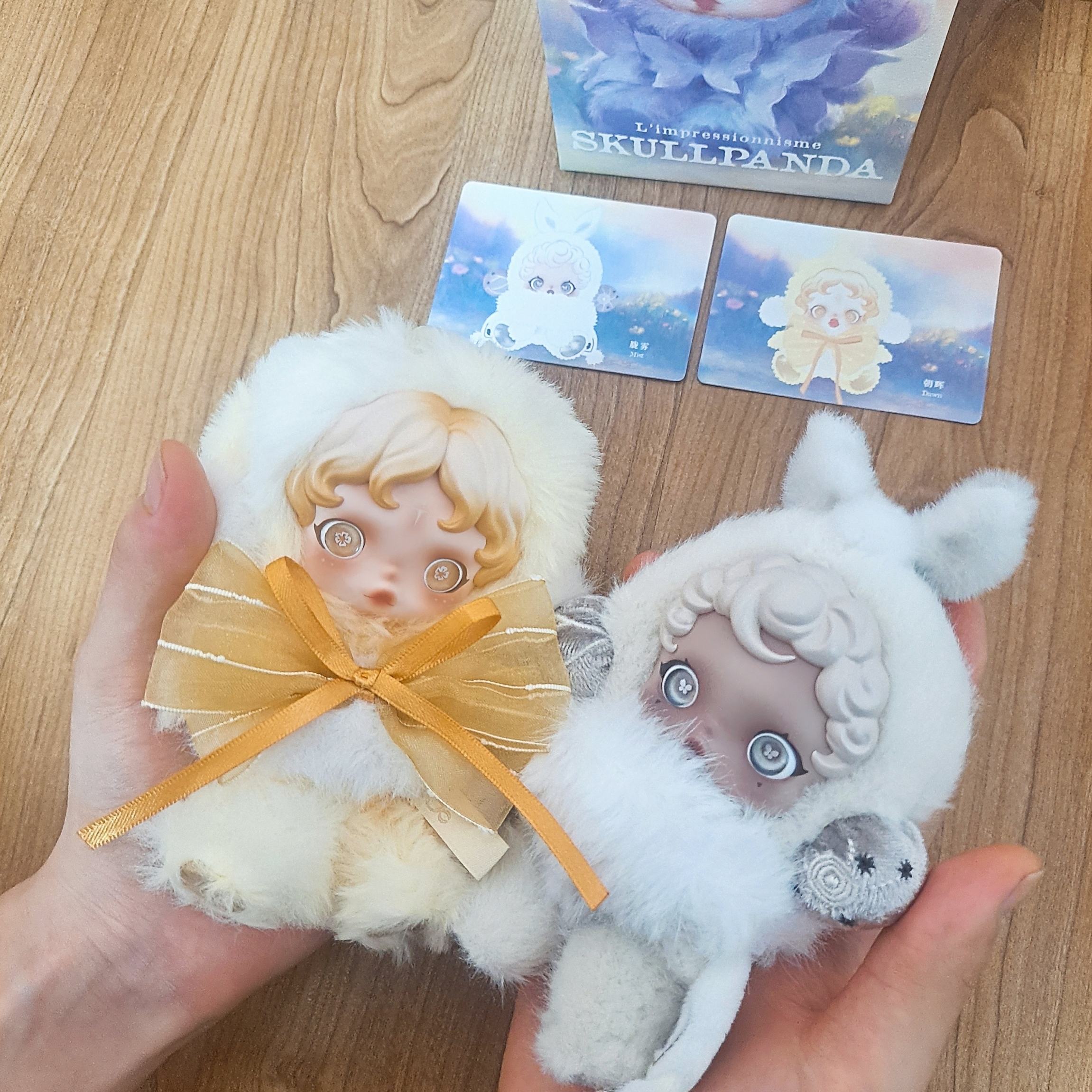 Pop Mart Skullpanda L’Impressionnisme Series Plush Doll Dawn (Opened Case), Pop Mart Skullpanda L’Impressionnisme Series Plush Doll Mist (Opened Case) 착용 스타일 - 1