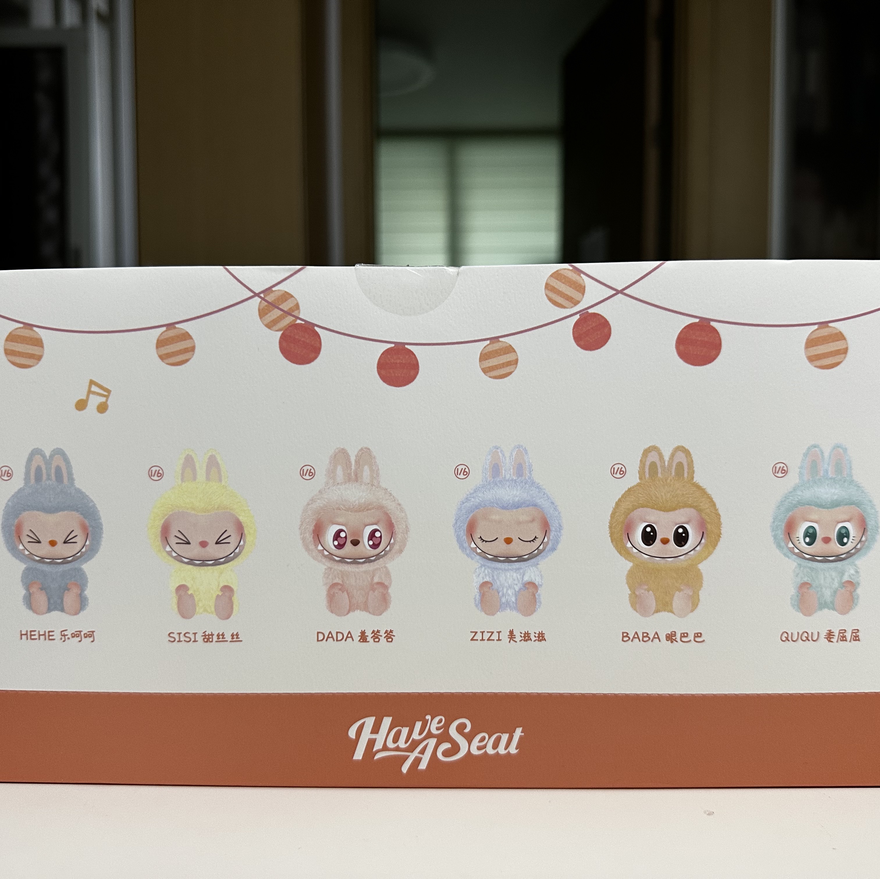 Pop Mart Labubu Let's Play Together Doll Series Sealed Case (6 Blind Boxes) 착용 스타일