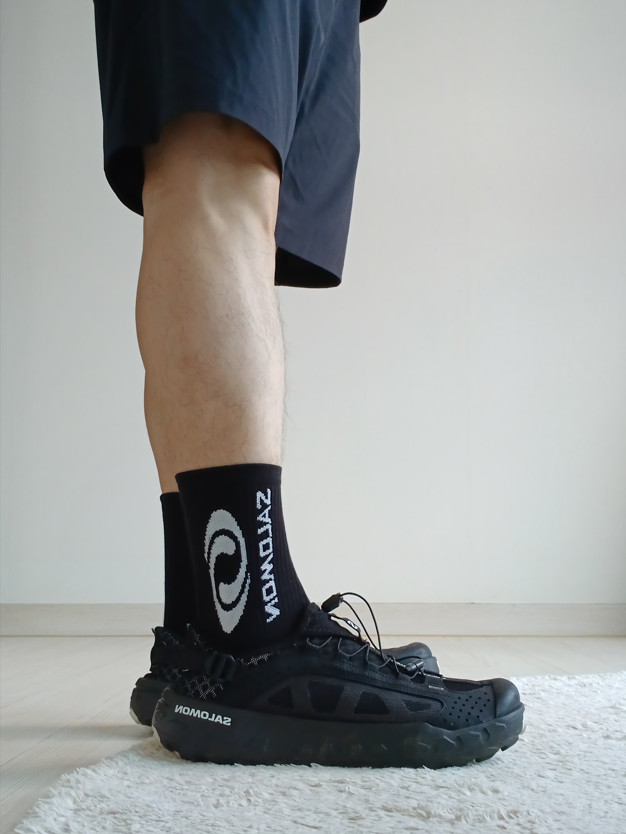 Arc'teryx Incendo Shorts 9 Inch Black, Salomon Solamphibian Black Alloy 착용 스타일 - 2