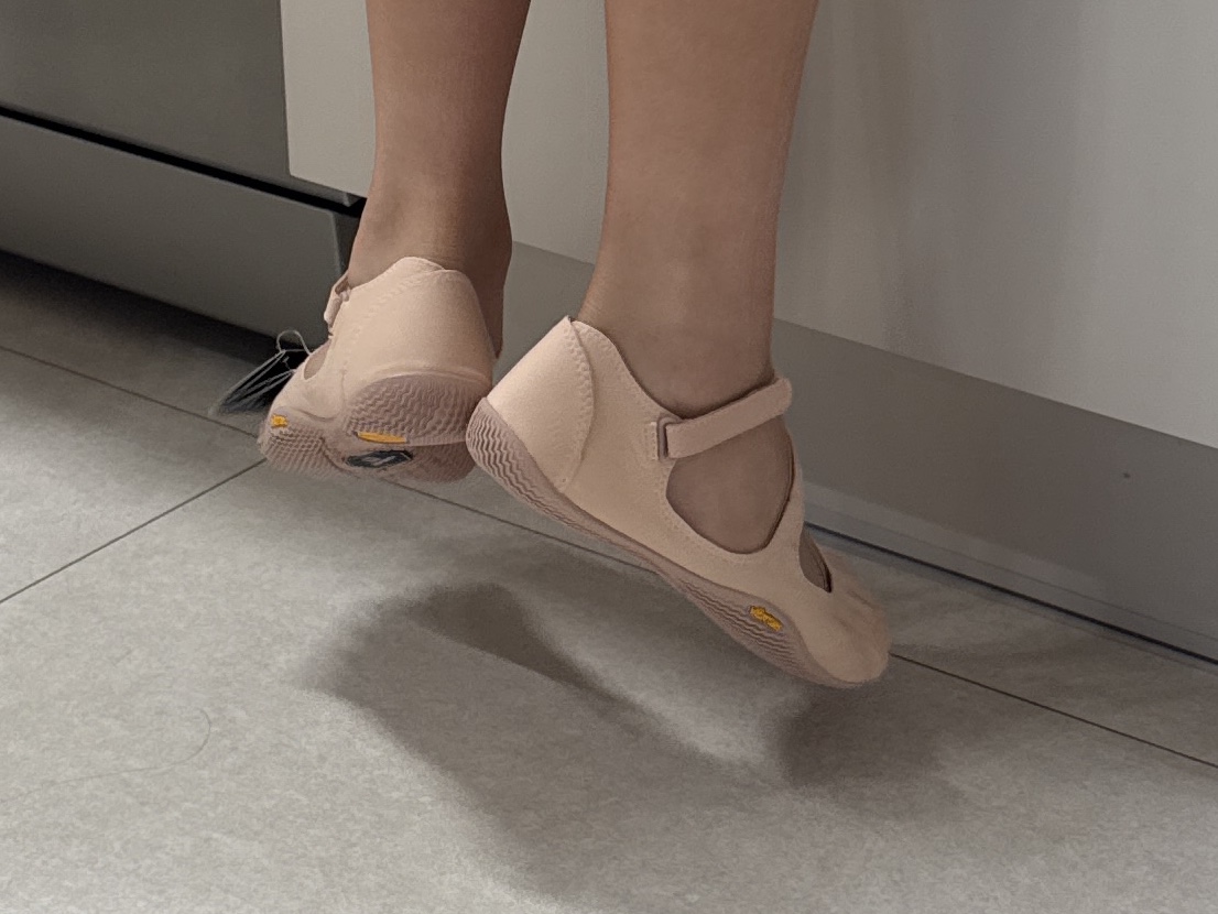 (W) Vibram Fivefingers V-Soul Nude 착용 스타일 - 2