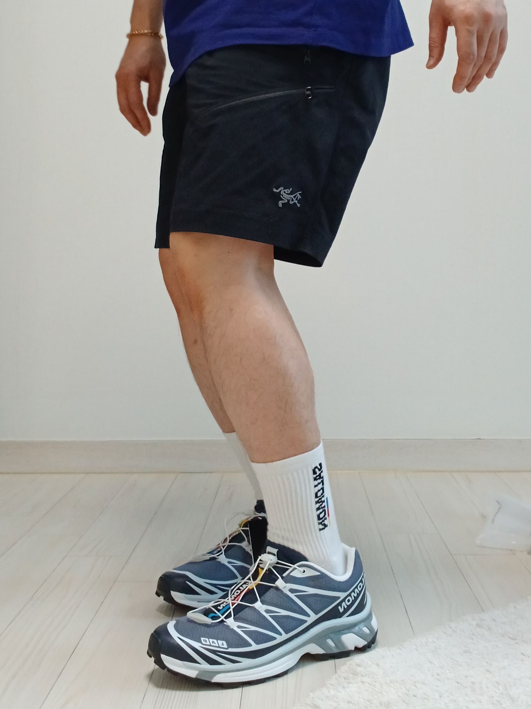 Arc'teryx Gamma Quick Dry Shorts 9 Inch Black, Salomon XT-6 Grisaille Blue Night 착용 스타일 - 2