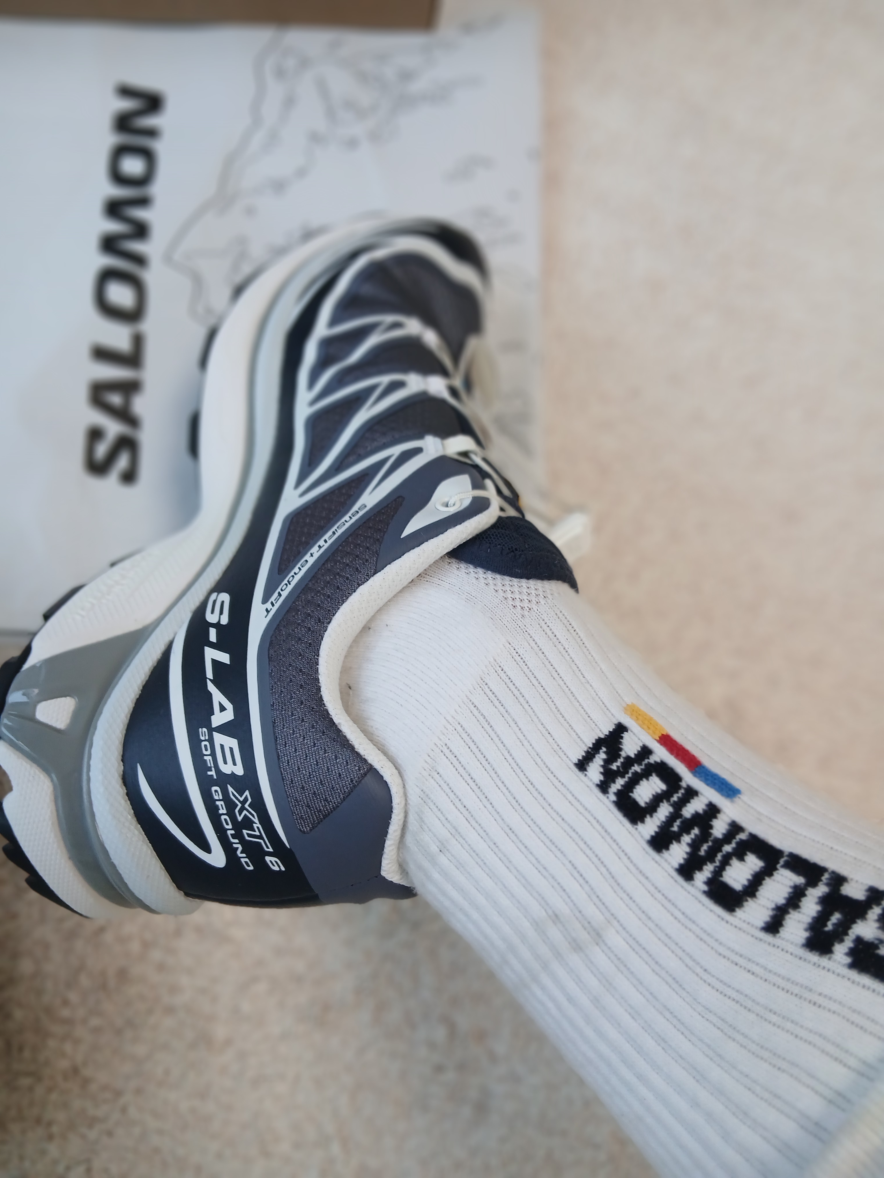 Salomon XT-6 Grisaille Blue Night, Salomon XT-6 GTX Black Silver 착용 스타일 - 7