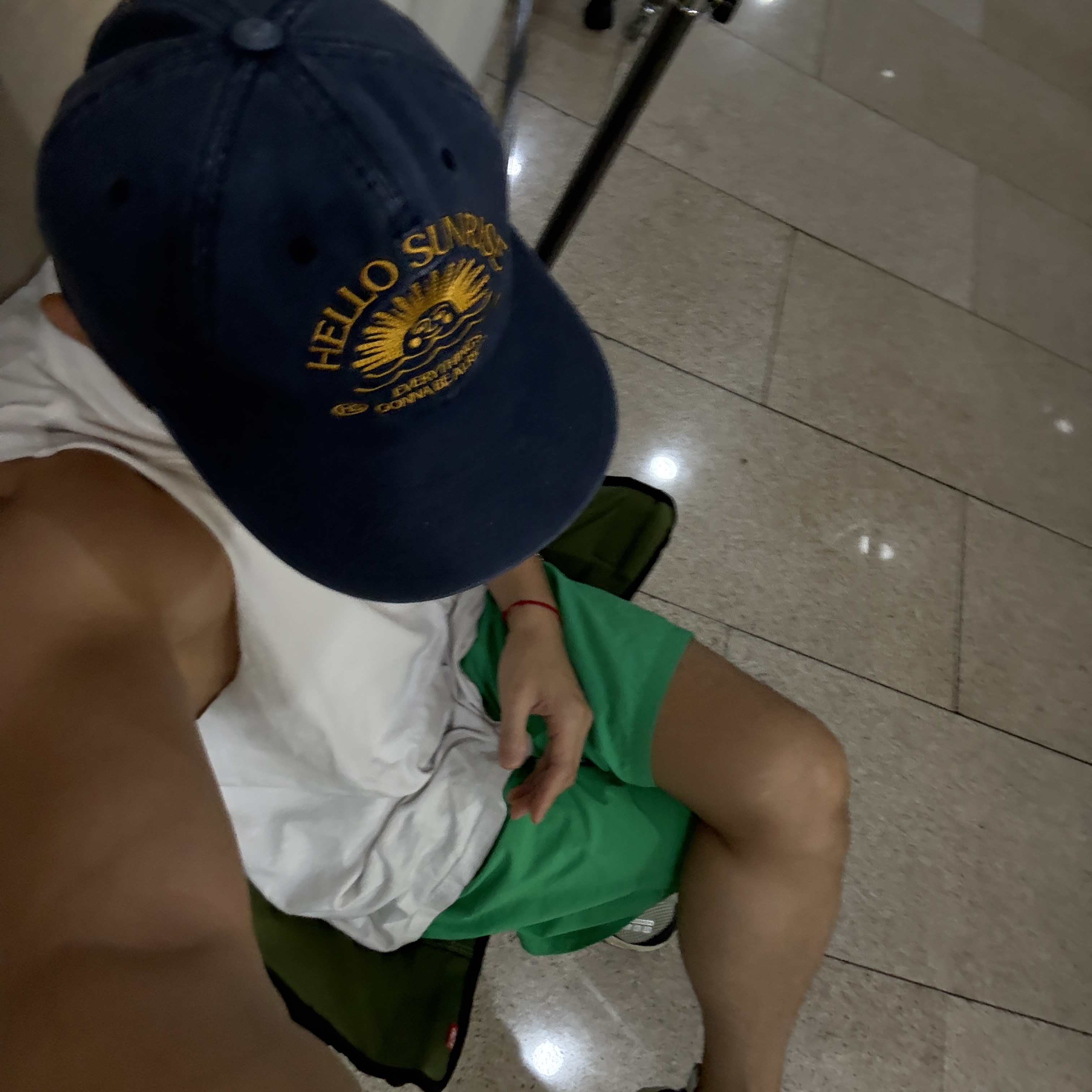 Hello Sunrise Washed HS Arch Logo 6Panel Cap Navy & Orange 착용 스타일