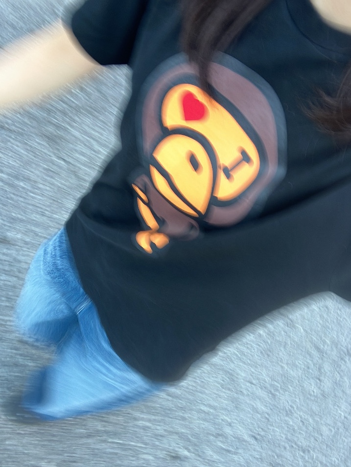 BAPE Heart Baby Milo T-Shirt Black 착용 스타일