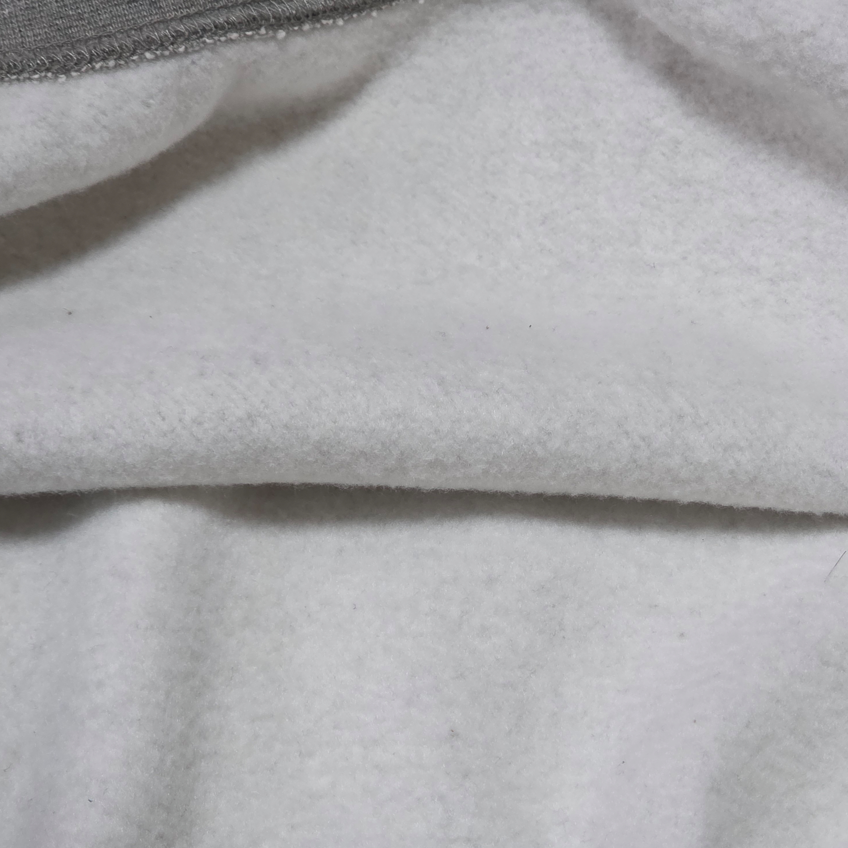 Essentials The Core Collection Pullover Crewneck Heather Oatmeal 착용 스타일 - 3