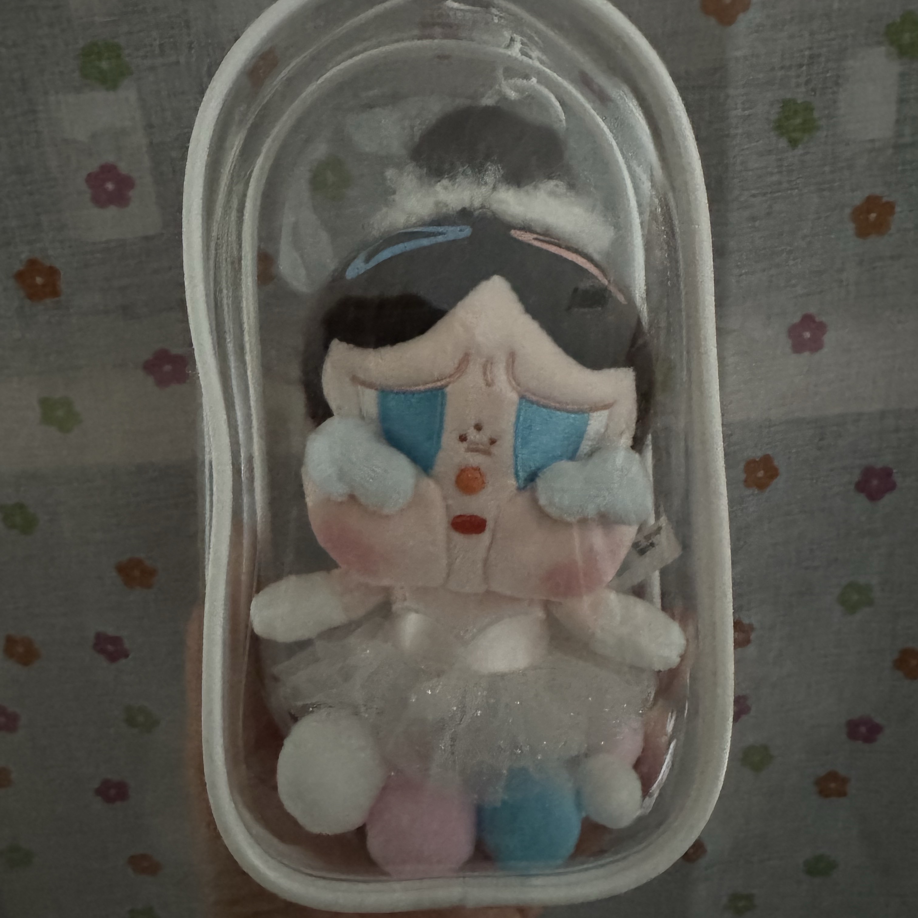 Pop Mart Crybaby Shiny Shiny Series Plush Pedant Blister Pack 착용 스타일