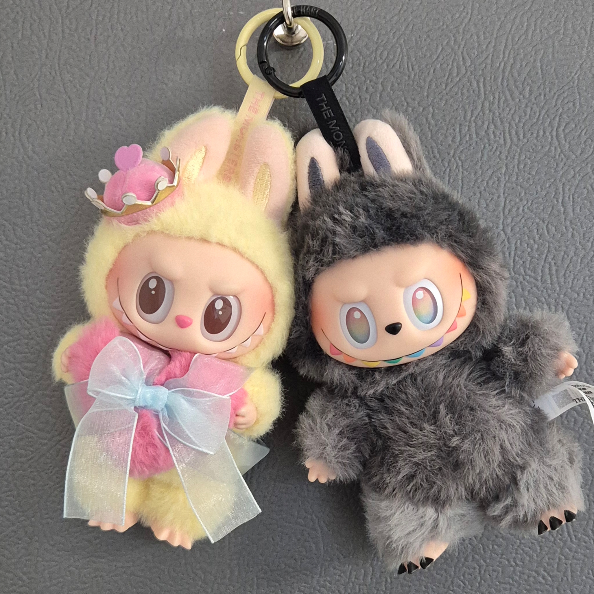 Pop Mart Labubu The Monsters Highlight Series ID Keyring (Opened Case) 착용 스타일