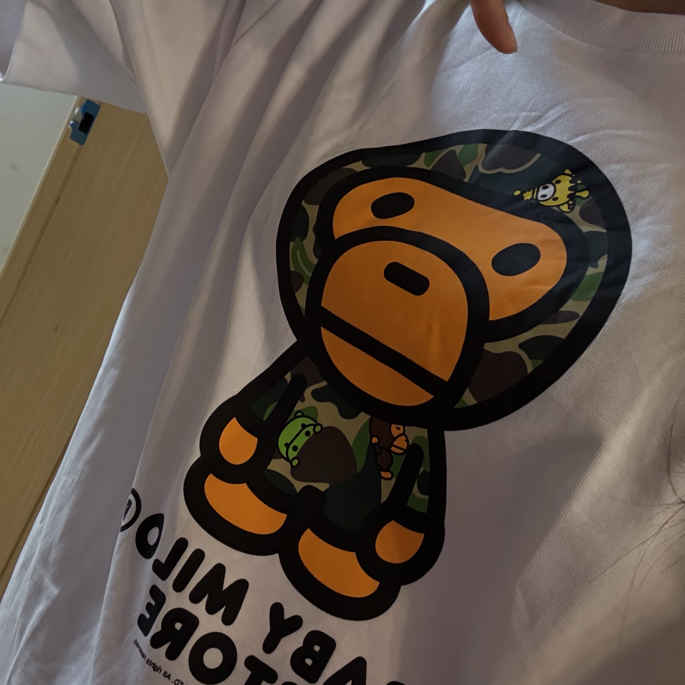 (W) BAPE Milo Regular Fit T-Shirt White 착용 스타일