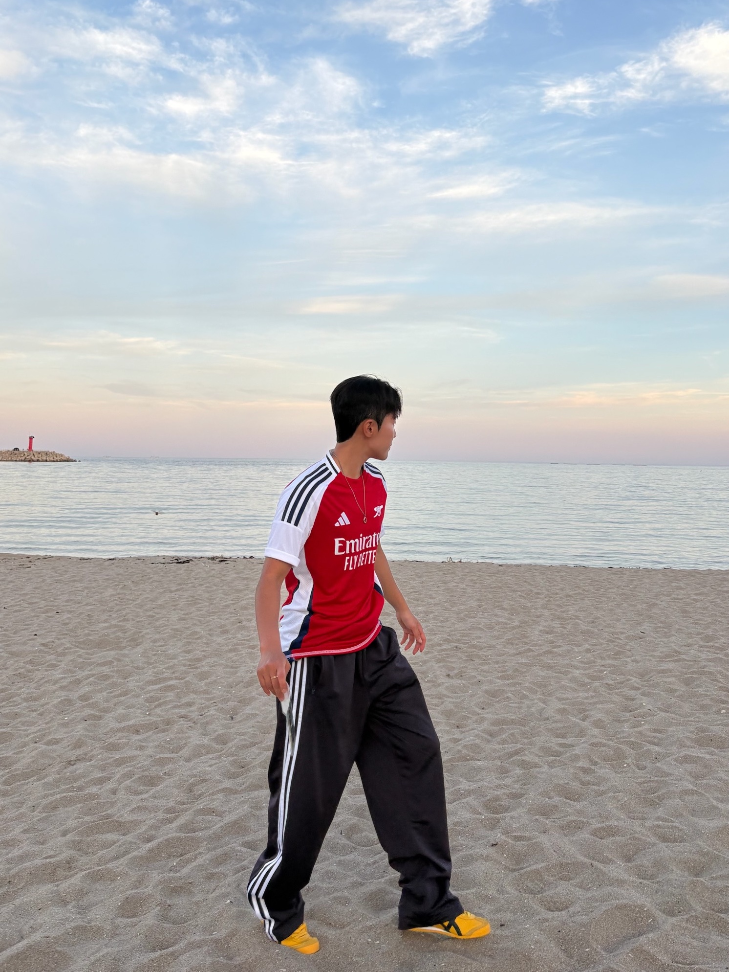 Adidas Arsenal 2024/25 Home Jersey Better Scarlet White - KR Sizing (Non Marking Ver.), Onitsuka Tiger Mexico 66 Yellow Black 착용 스타일