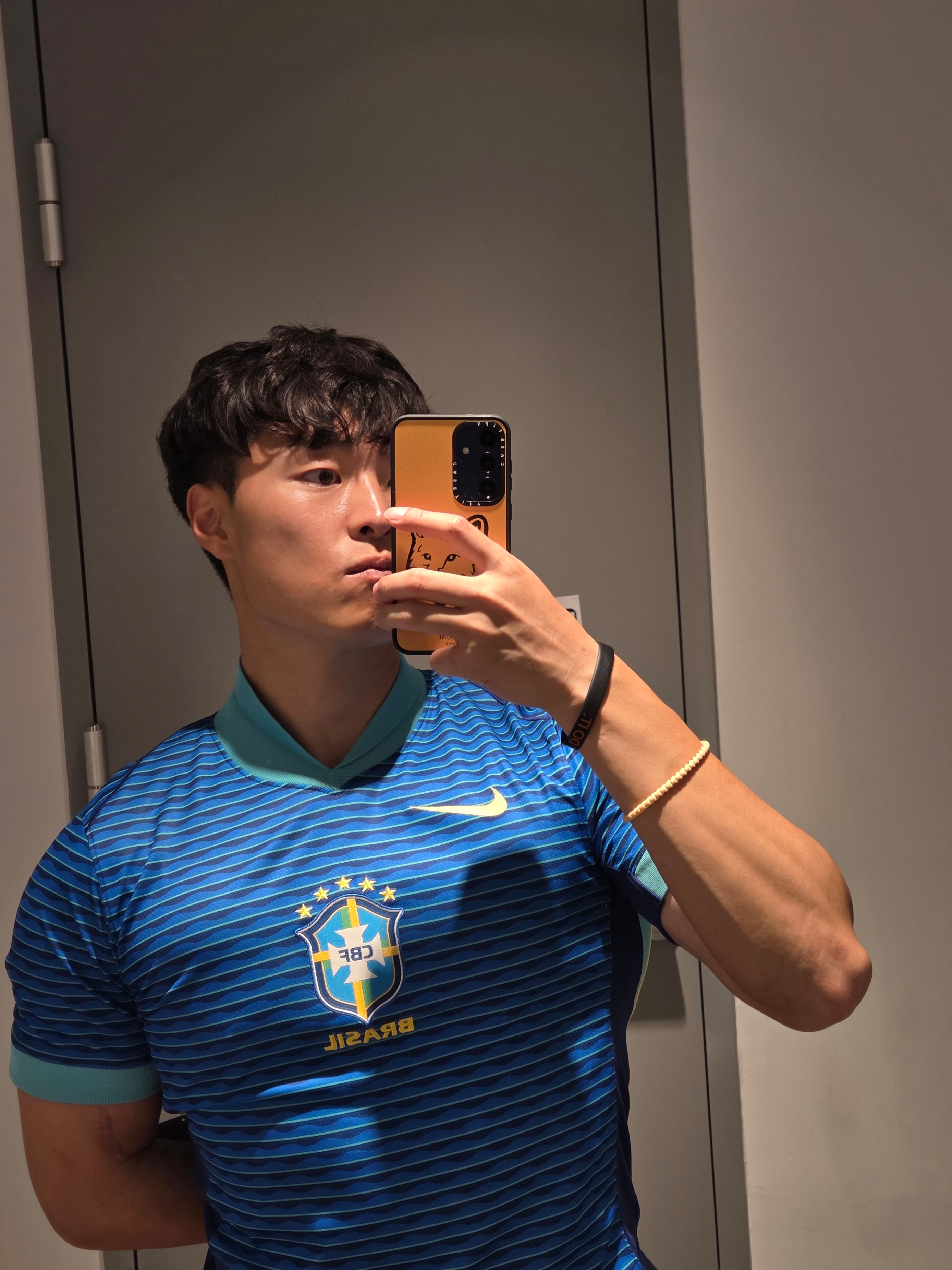 Nike Brazil 2024 Dri-Fit Stadium Away Replica Jersey Soar (Non Marking Ver.), Nike Brazil 2024 Dri-Fit ADV Match Away Authentic Jersey Soar (Non Marking Ver.) 착용 스타일