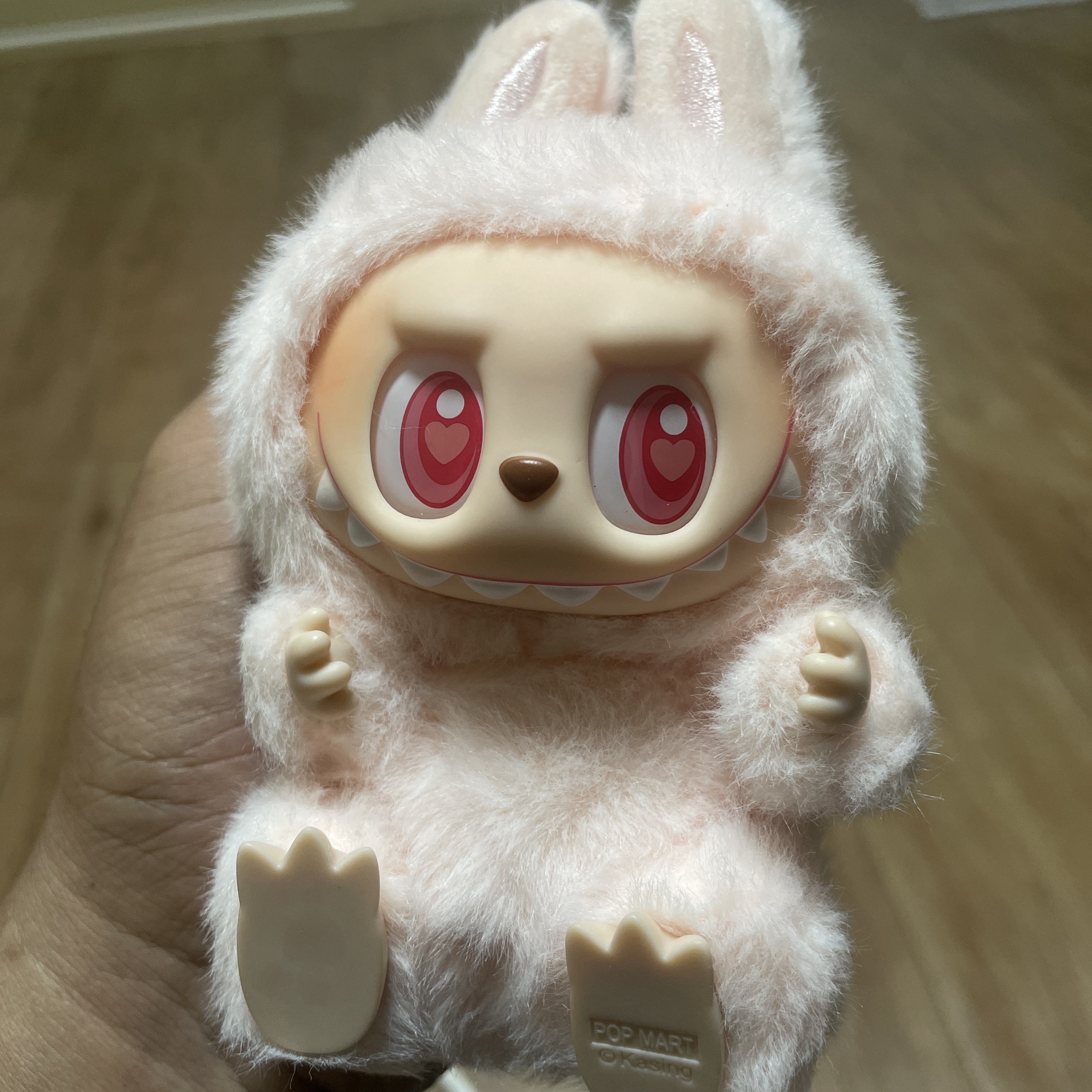 Pop Mart Labubu Let's Play Together Doll Series Dada Keyring (Opened Case) 착용 스타일