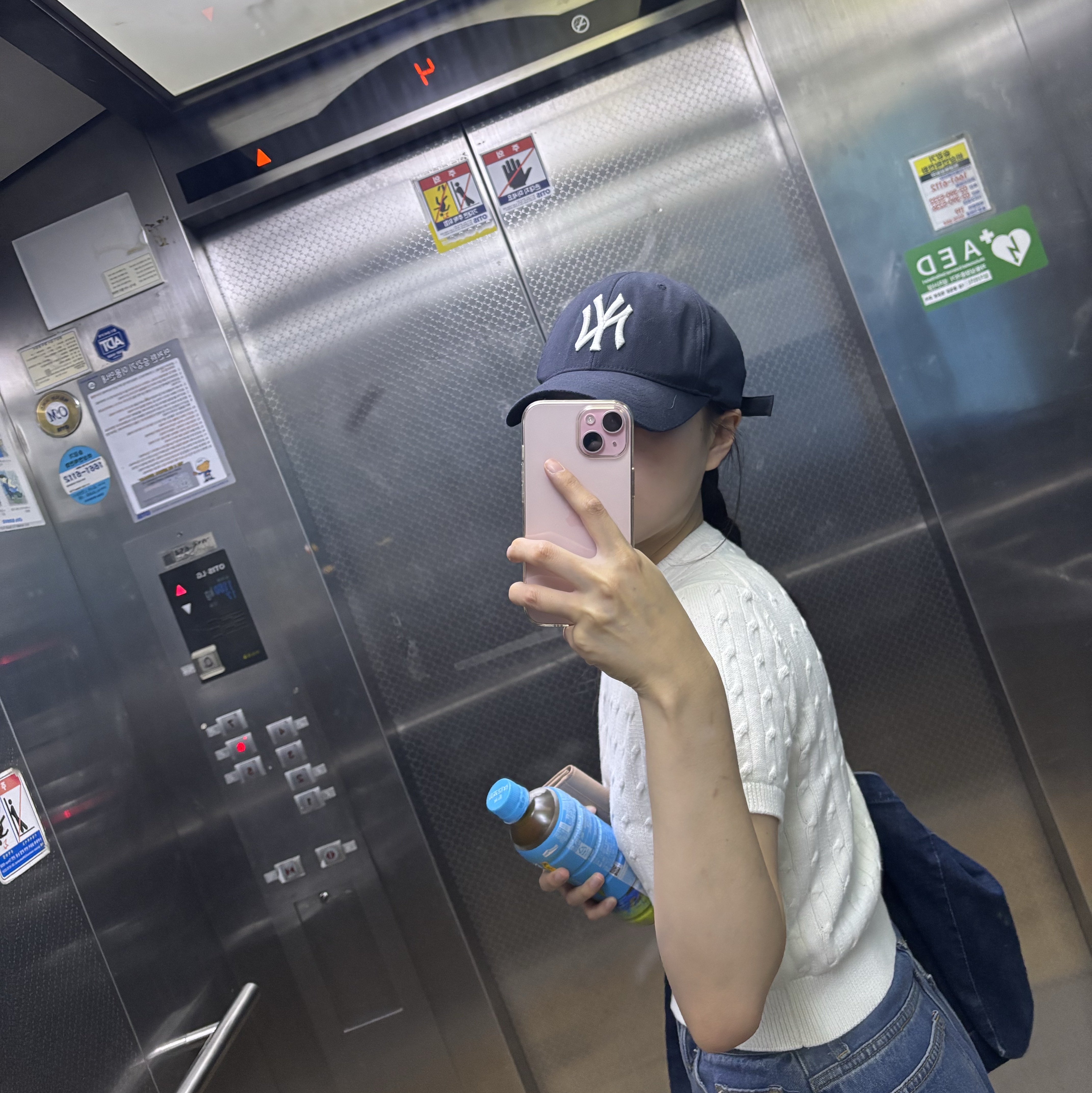 New Era 59Fifty MLB Authentic New York Yankees Game Navy 착용 스타일