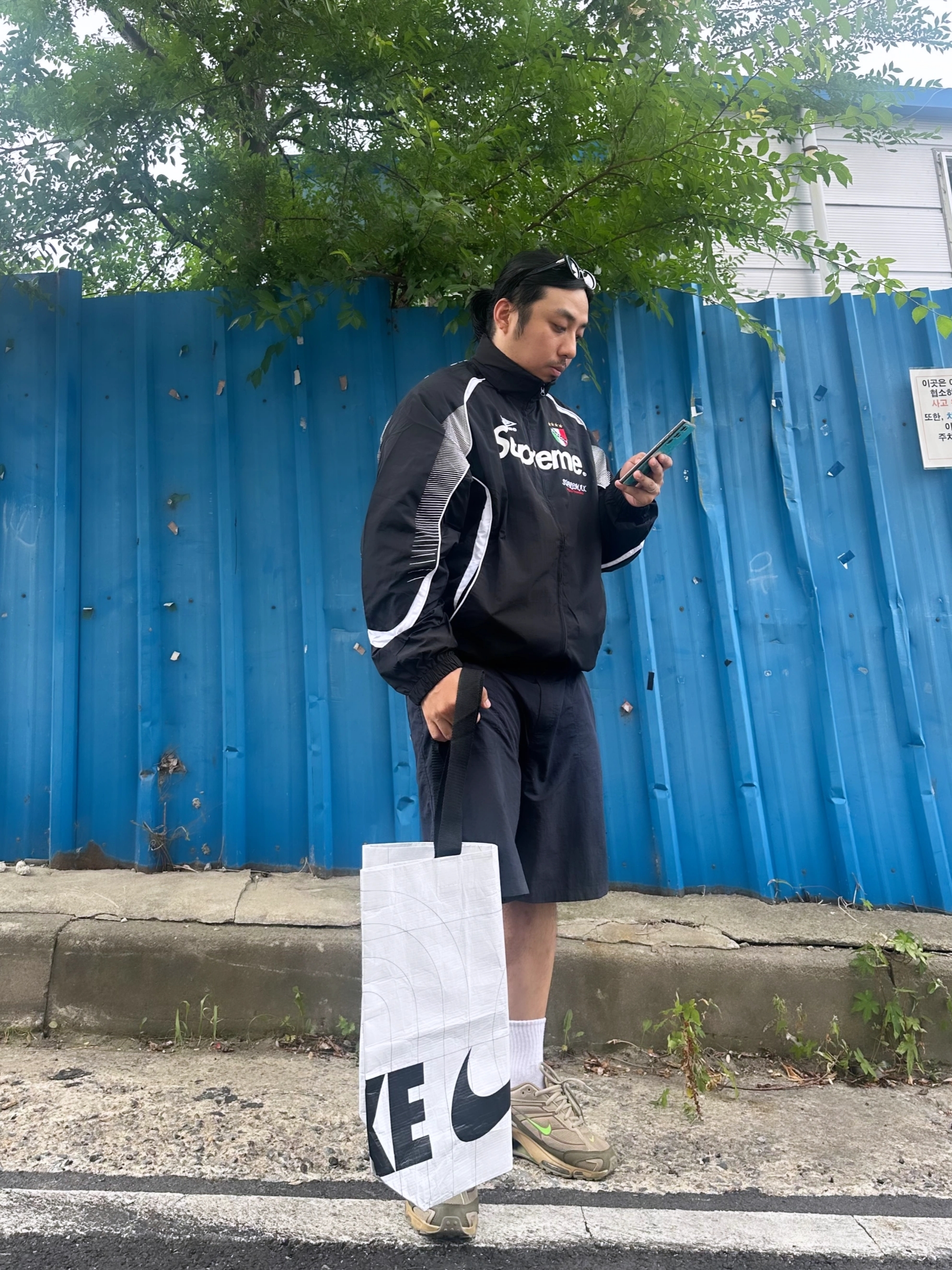 Gentle Monster x Maison Margiela MM206 Black Gray, Supreme x Umbro Track Jacket Black - 22SS 착용 스타일