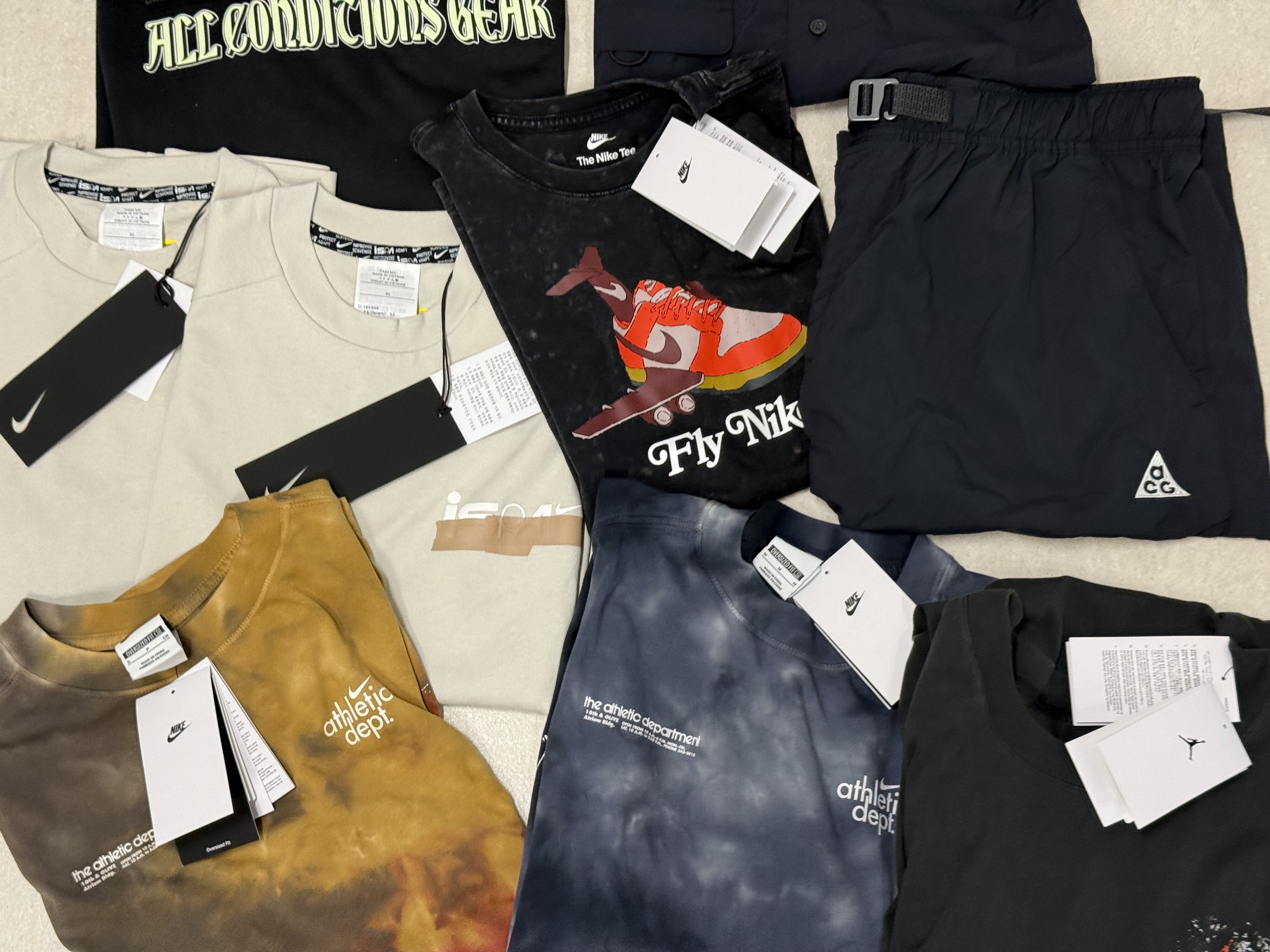 (W) Nike NSW Oversized T-Shirt Cave Stone, (W) Nike NSW Oversized T-Shirt Black 착용 스타일 - 2
