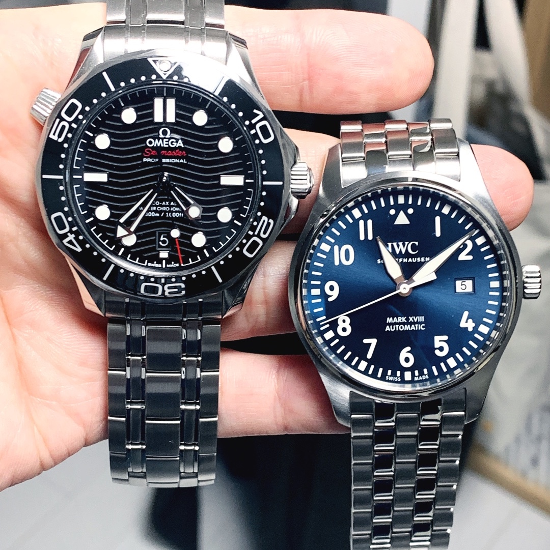 Omega Seamaster Diver 300M Co Axial Master Chronometer Steel Black 착용 스타일