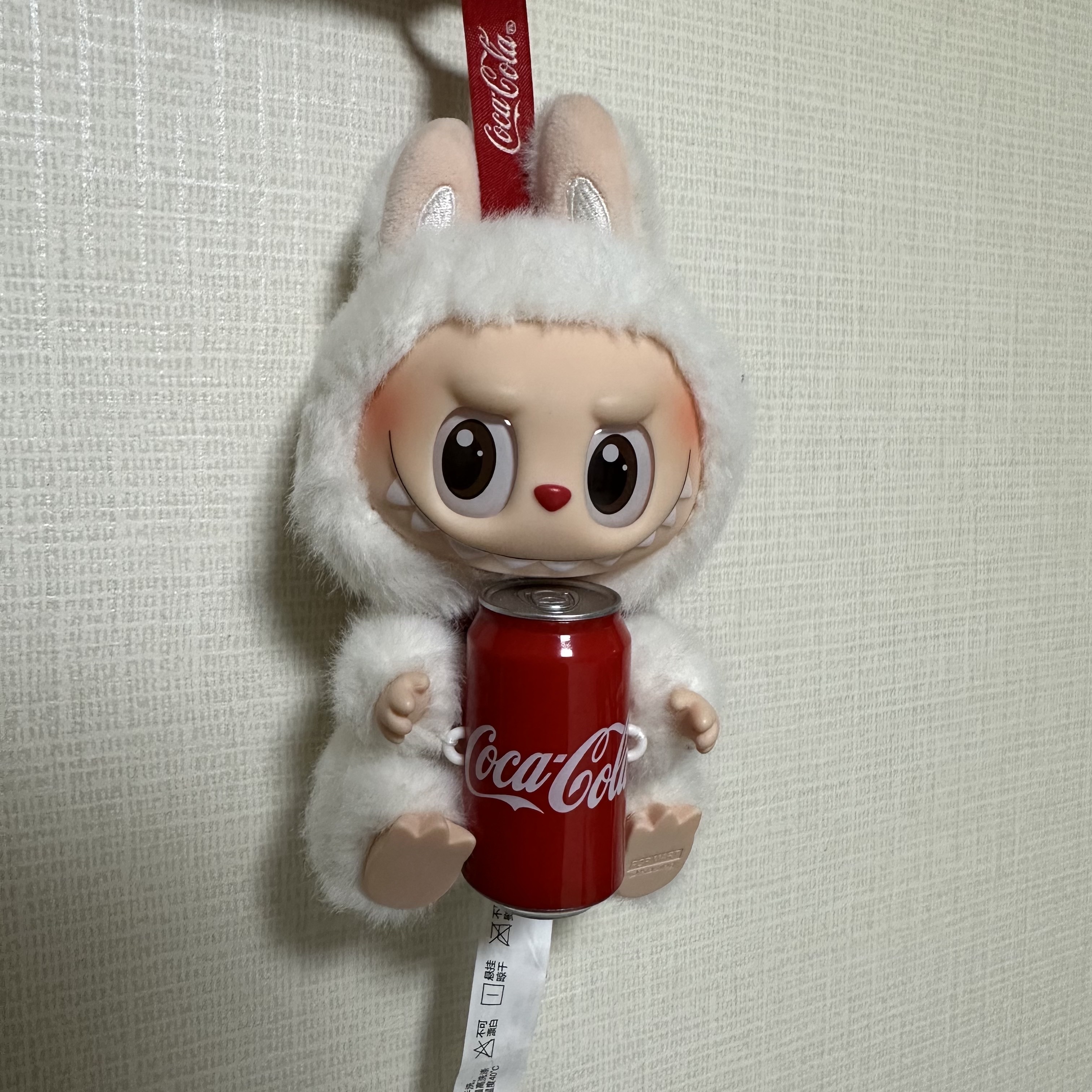Pop Mart Labubu Coca Cola Series Happy Factor Keyring (Opened Case) 착용 스타일