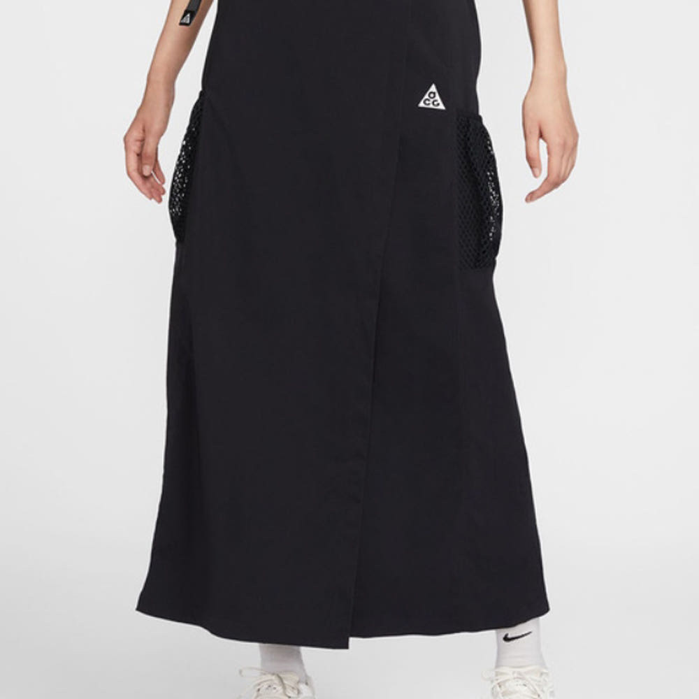 (W) Nike ACG UV Snowgrass Skirt Black - Asia 착용 스타일 - 1