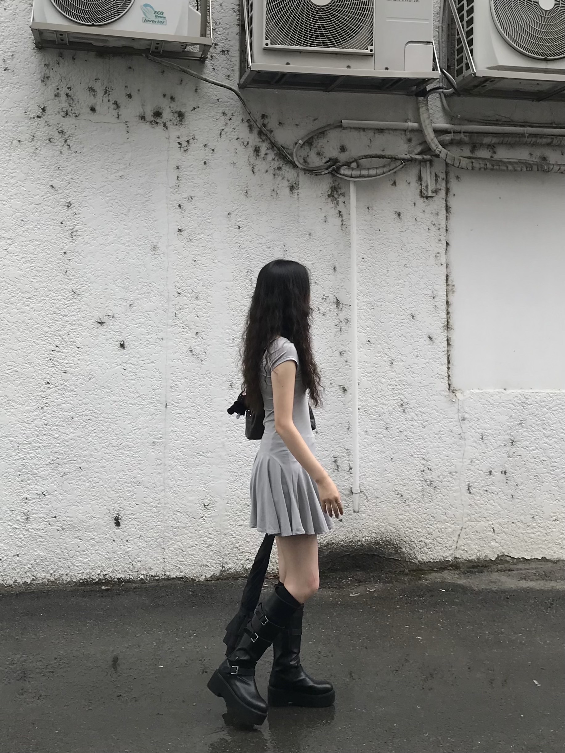 OJOS i:e Fluid Capsleeve Dress 01 Grey 착용 스타일