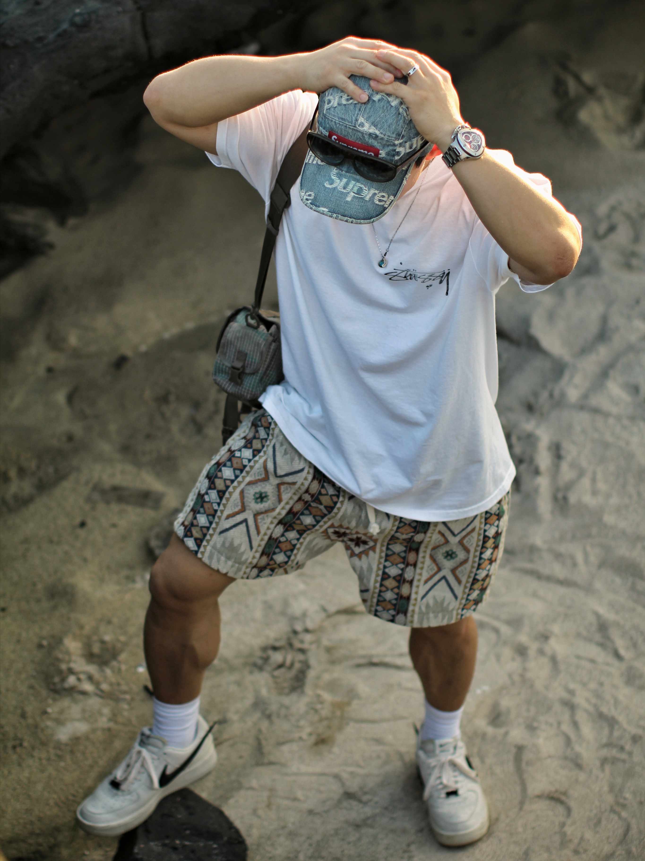 Supreme Frayed Logos Denim Camp Cap Blue - 21SS, Supreme Mini Duffle Bag Woodland Camo - 24SS 착용 스타일 - 1