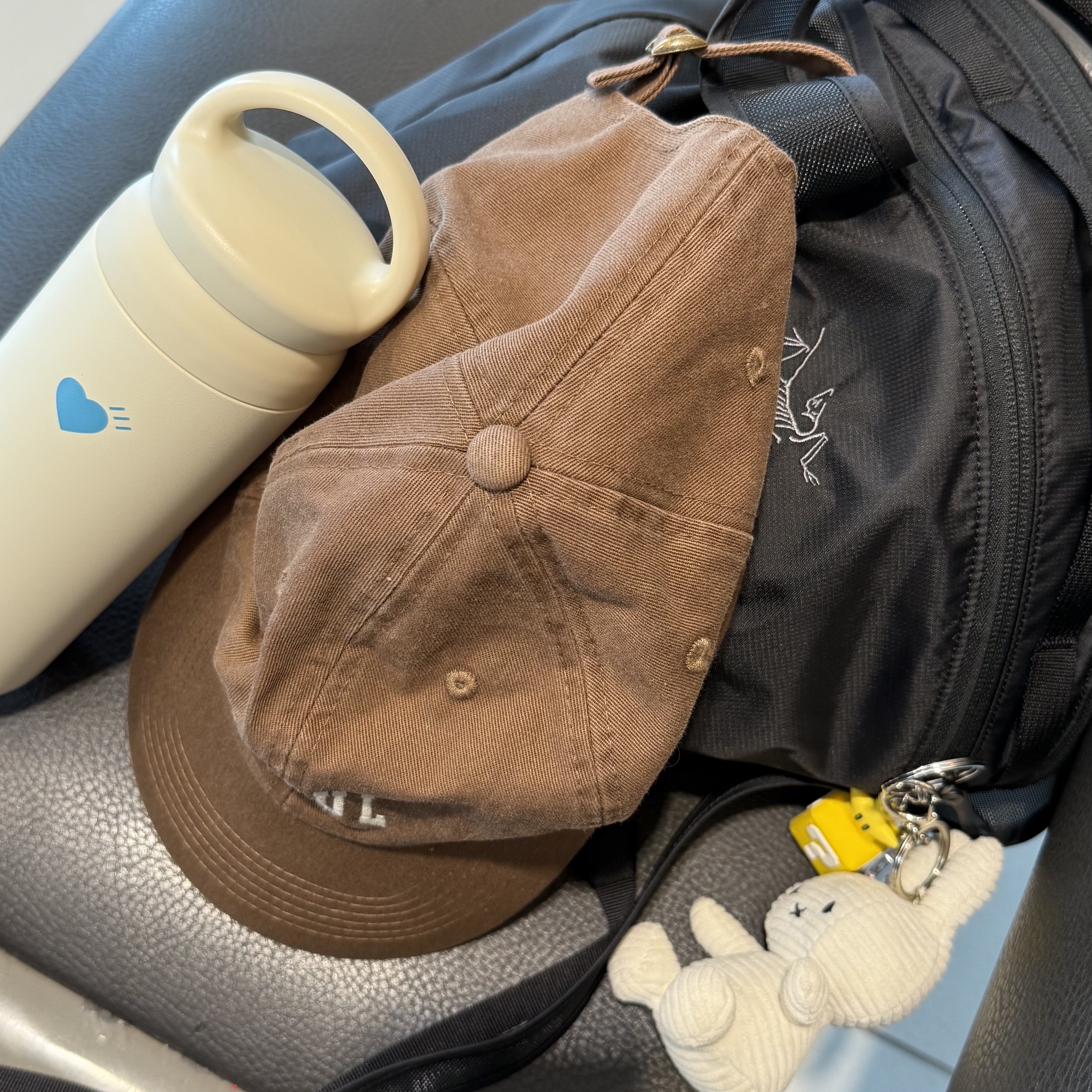 Human Made x Blue Bottle Coffee Day Off Tumbler White, Arc'teryx Heliad 15 Backpack Black 착용 스타일