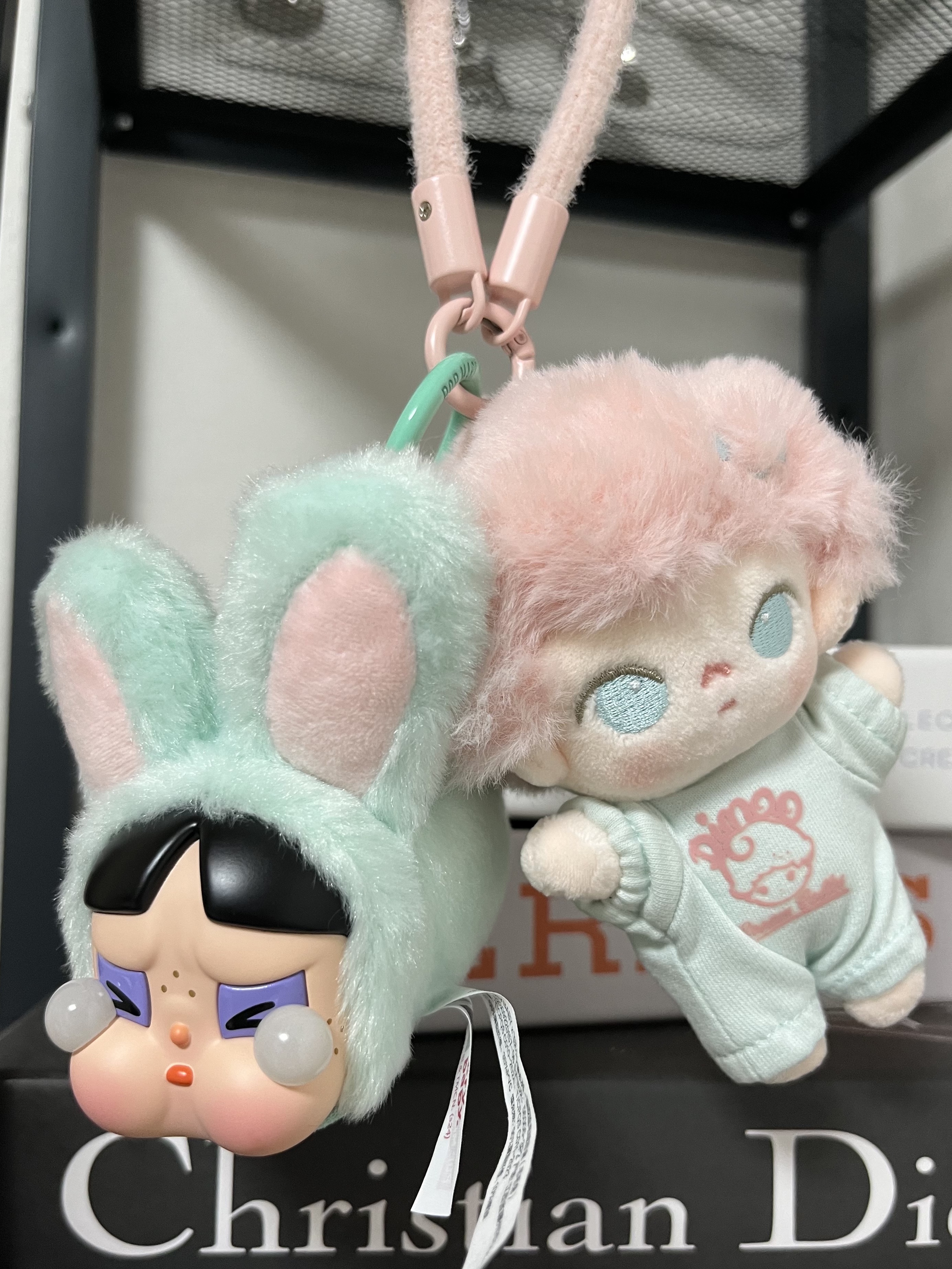 Pop Mart Crybaby x Powerpuff Girls Series Keyring Sealed Case (6 Blind Boxes), Pop Mart Crybaby x Powerpuff Girls Series Keyring Sealed Case (1 Blind Box) 착용 스타일