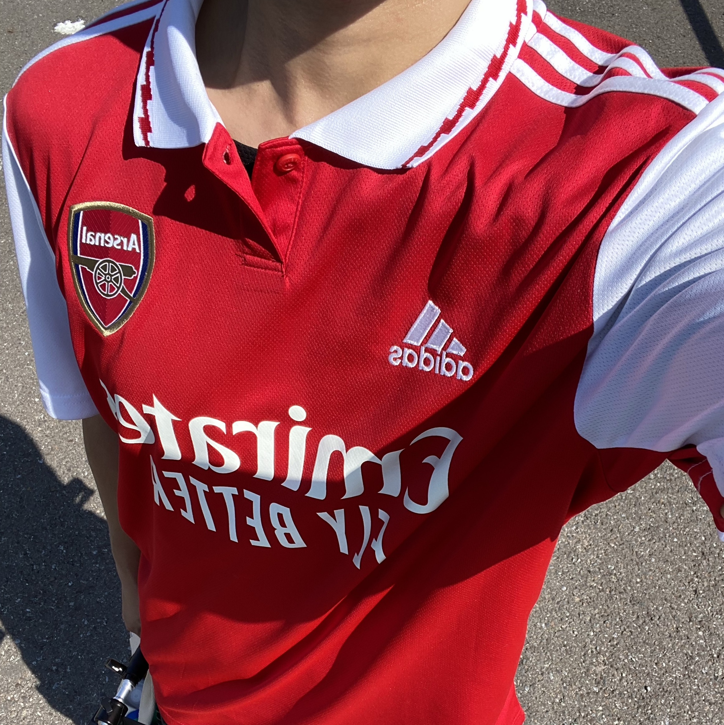 Adidas Arsenal 2022/23 Home Jersey Scarlet White - US Sizing (Non Marking Ver.), Adidas Arsenal 2022/23 Home Jersey Scarlet White - KR Sizing (Non Marking Ver.) 착용 스타일
