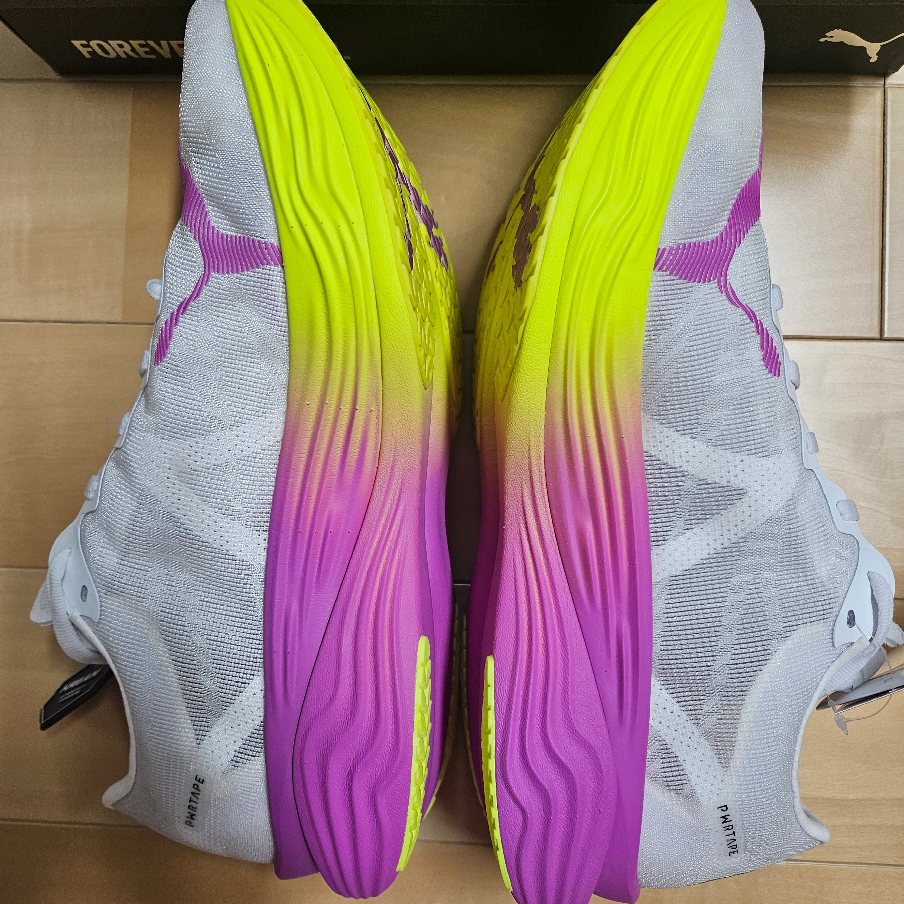 Puma Deviate Nitro Elite 3 White Pure Magenta 착용 스타일 - 5
