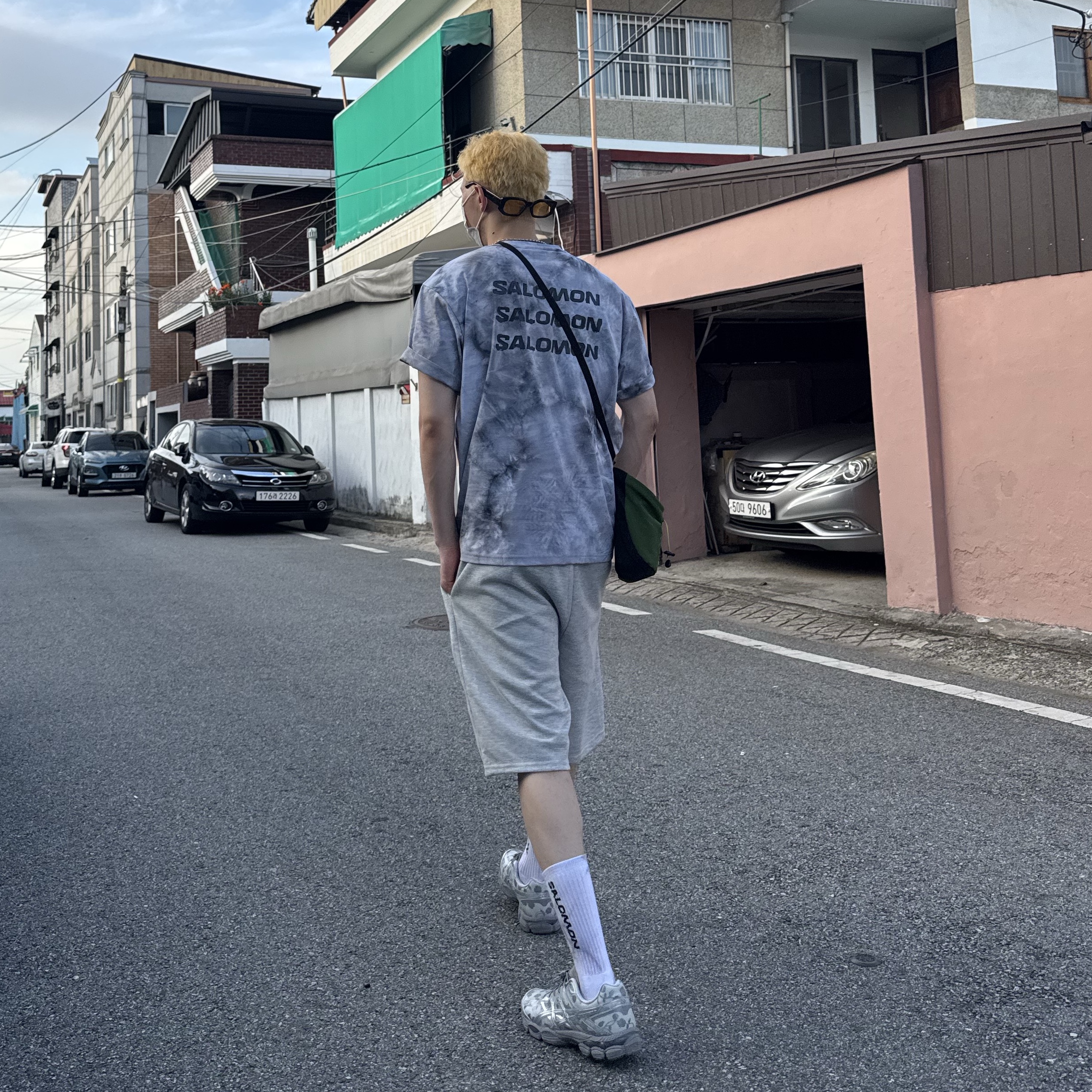 Asics x Cecilie Bahnsen Gel-Cumulus 16 Gray 착용 스타일 - 1