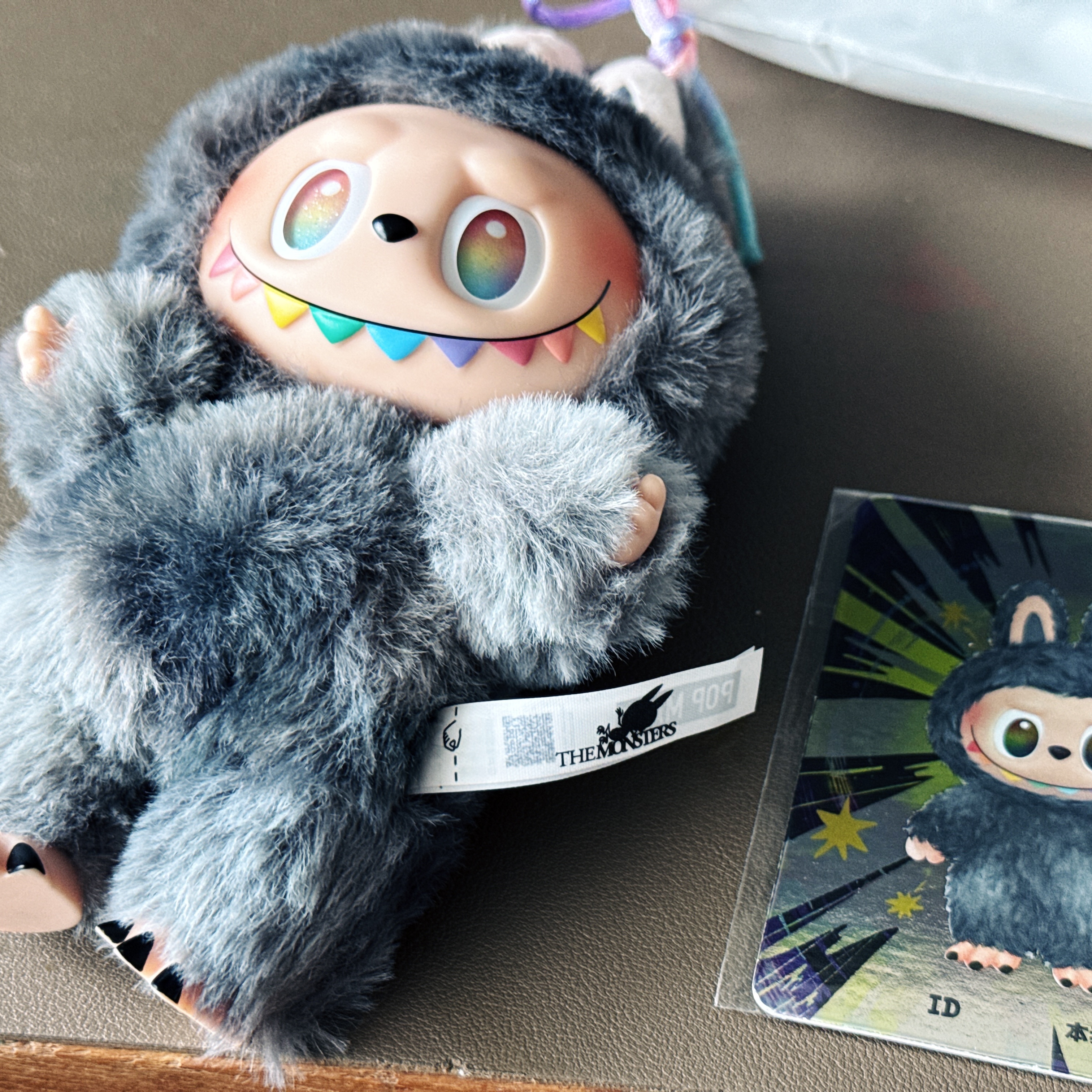Pop Mart Labubu The Monsters Highlight Series ID Keyring (Opened Case) 착용 스타일