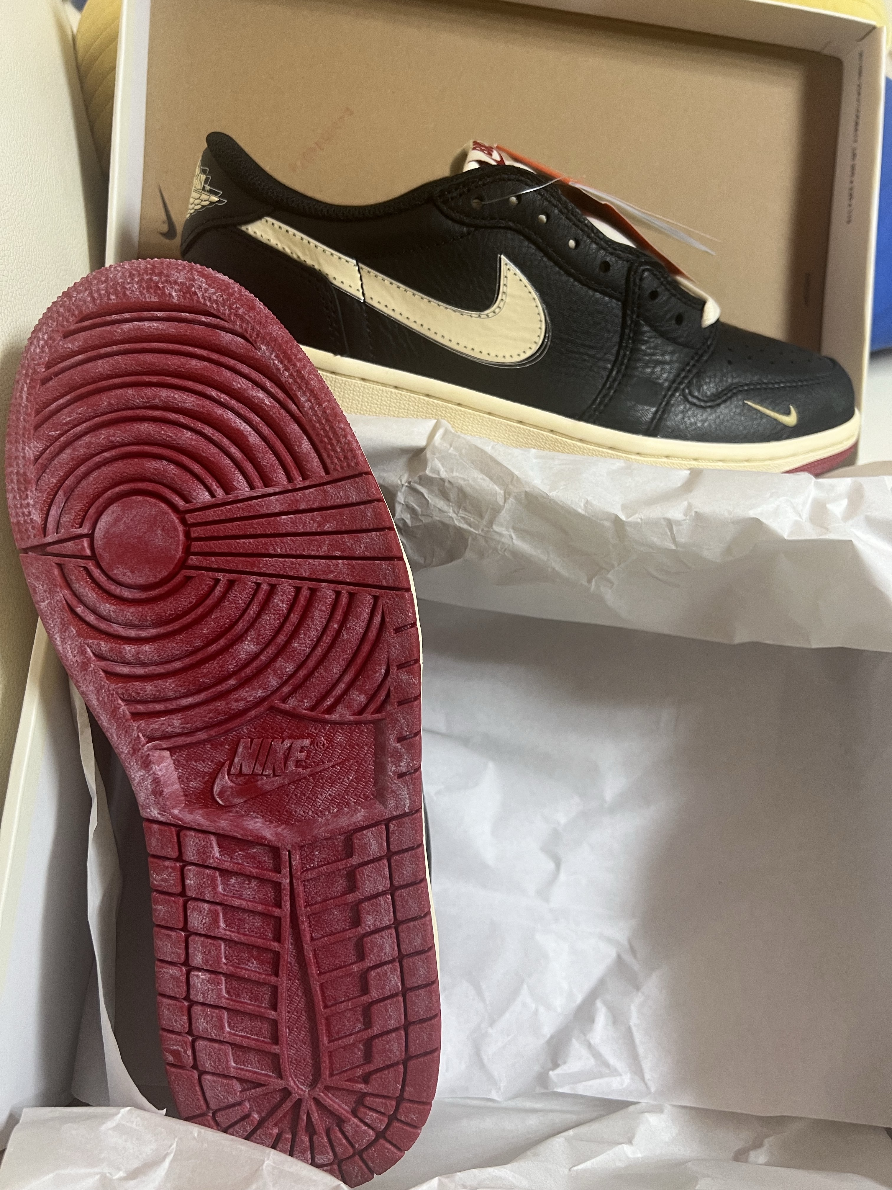 Jordan 1 x Nigel Sylvester Retro Low OG Better With Time 착용 스타일 - 3