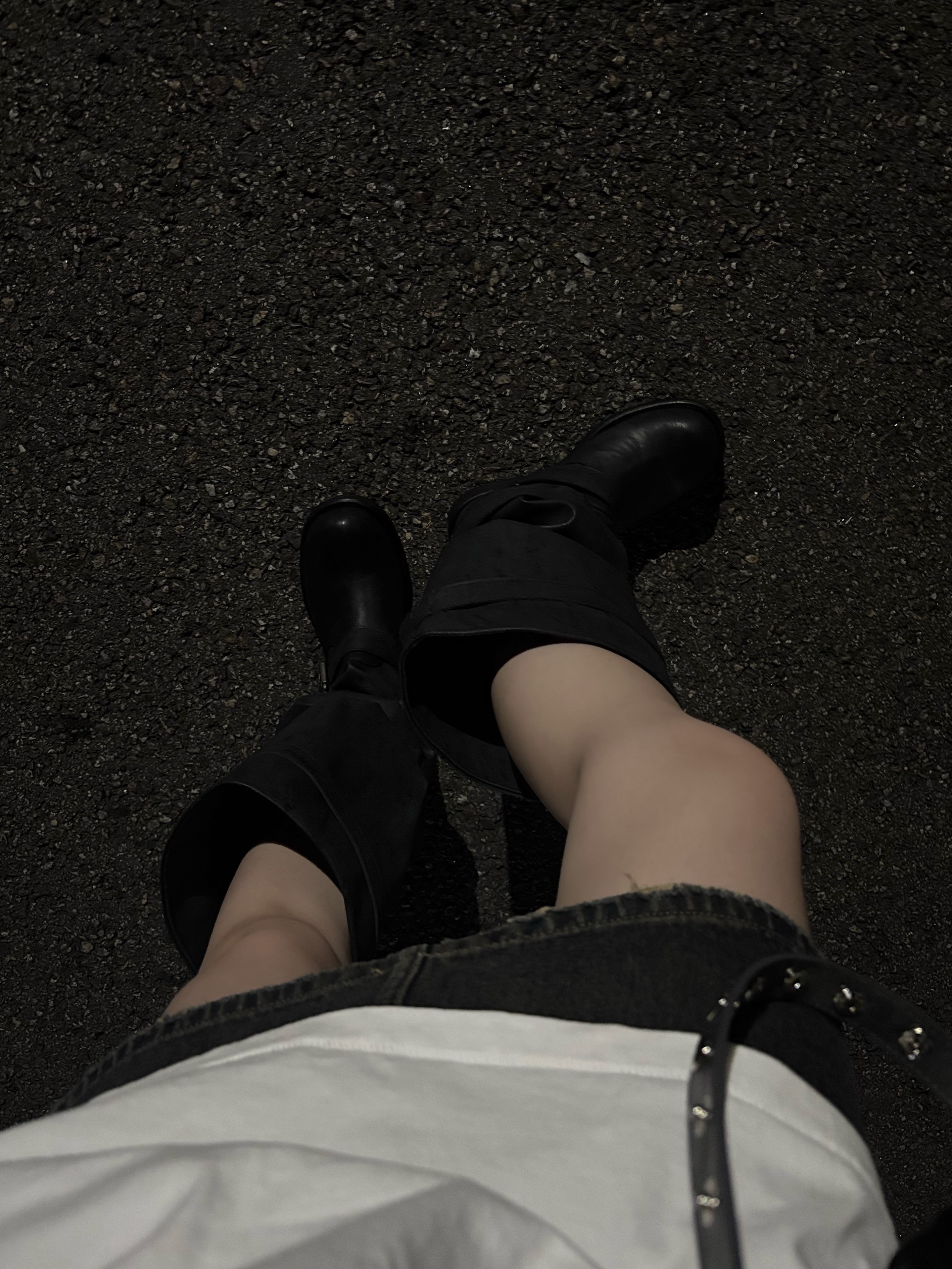 [6% 적립] NegativeThree  Slouchy Long Boots Washed Black 착용 스타일
