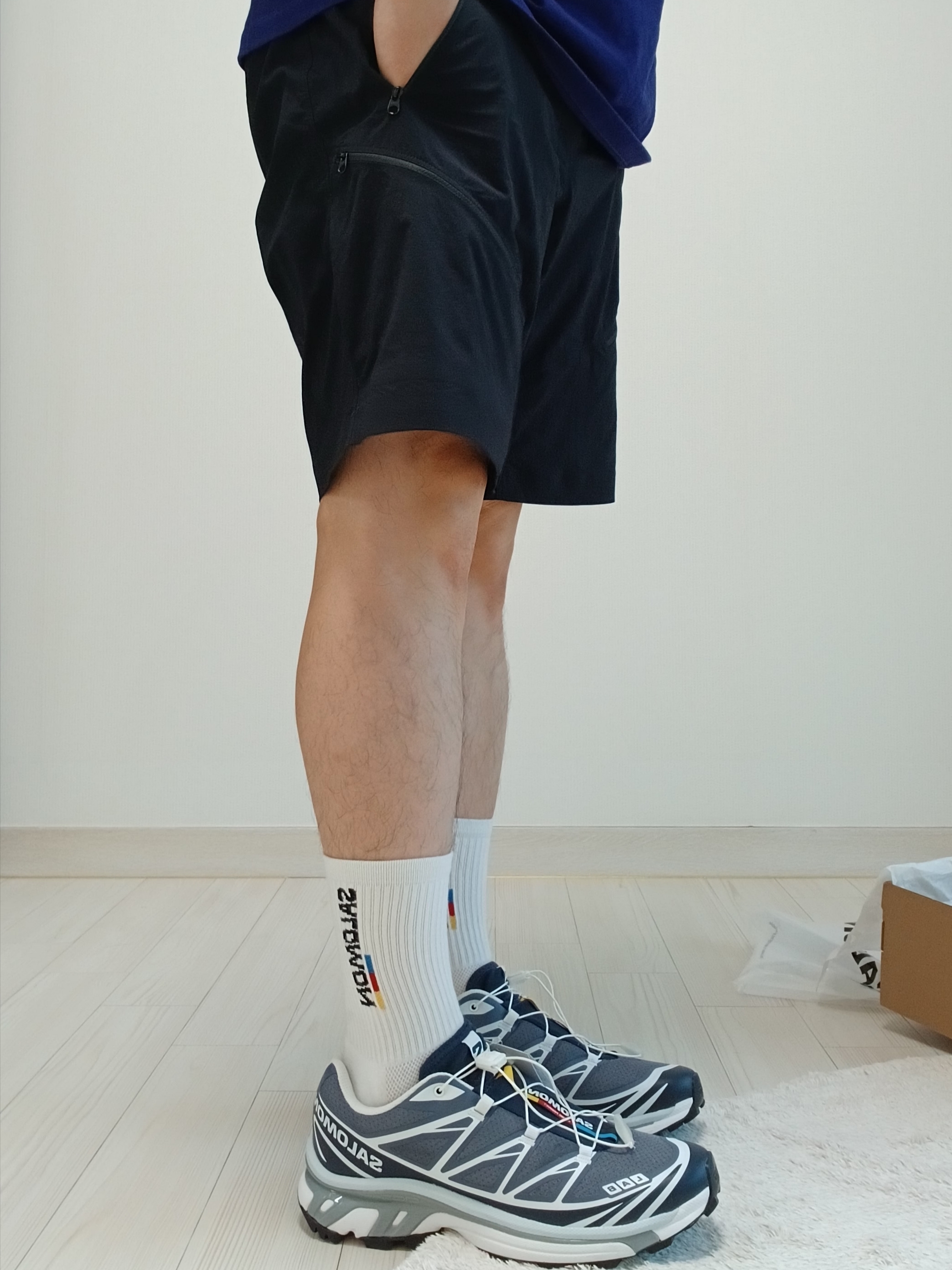 Arc'teryx Gamma Quick Dry Shorts 9 Inch Black, Salomon XT-6 Grisaille Blue Night 착용 스타일 - 4