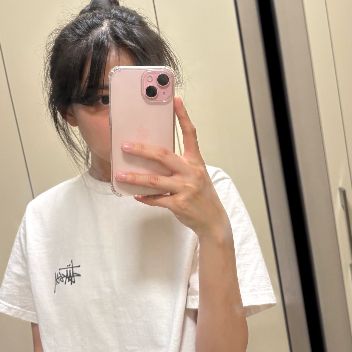 Stussy Basic Stussy T-Shirt White 2024, 2025 착용 스타일