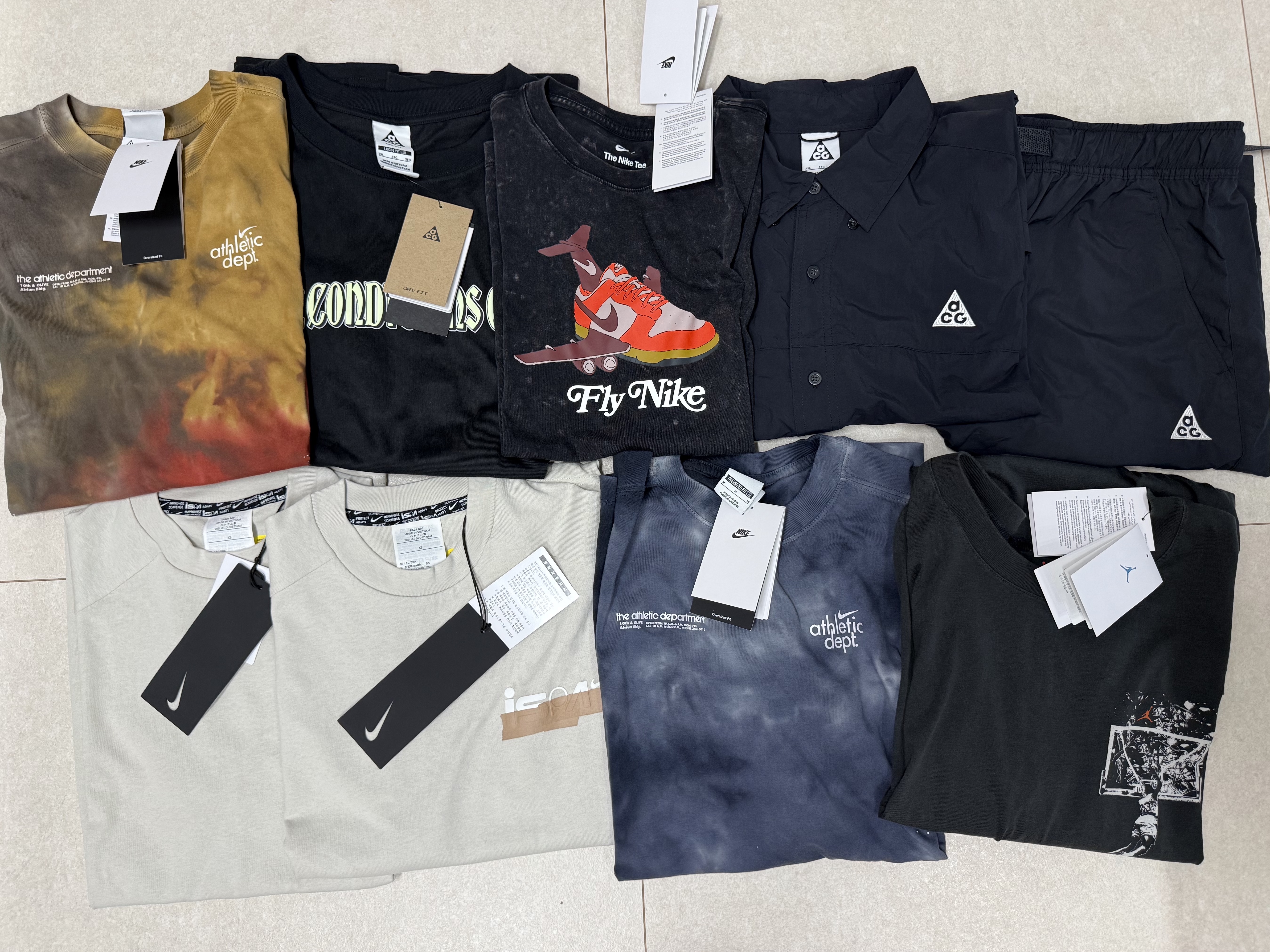 (W) Nike NSW Oversized T-Shirt Cave Stone, (W) Nike NSW Oversized T-Shirt Black 착용 스타일 - 1