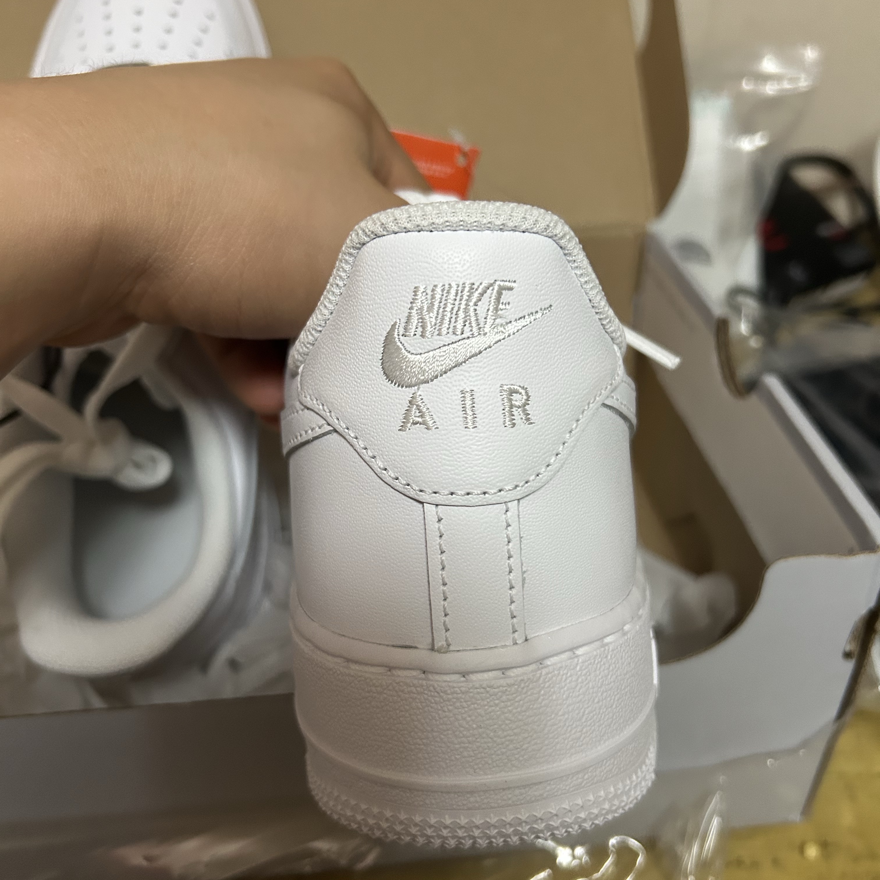 Nike Air Force 1 '07 Low White 착용 스타일 - 5