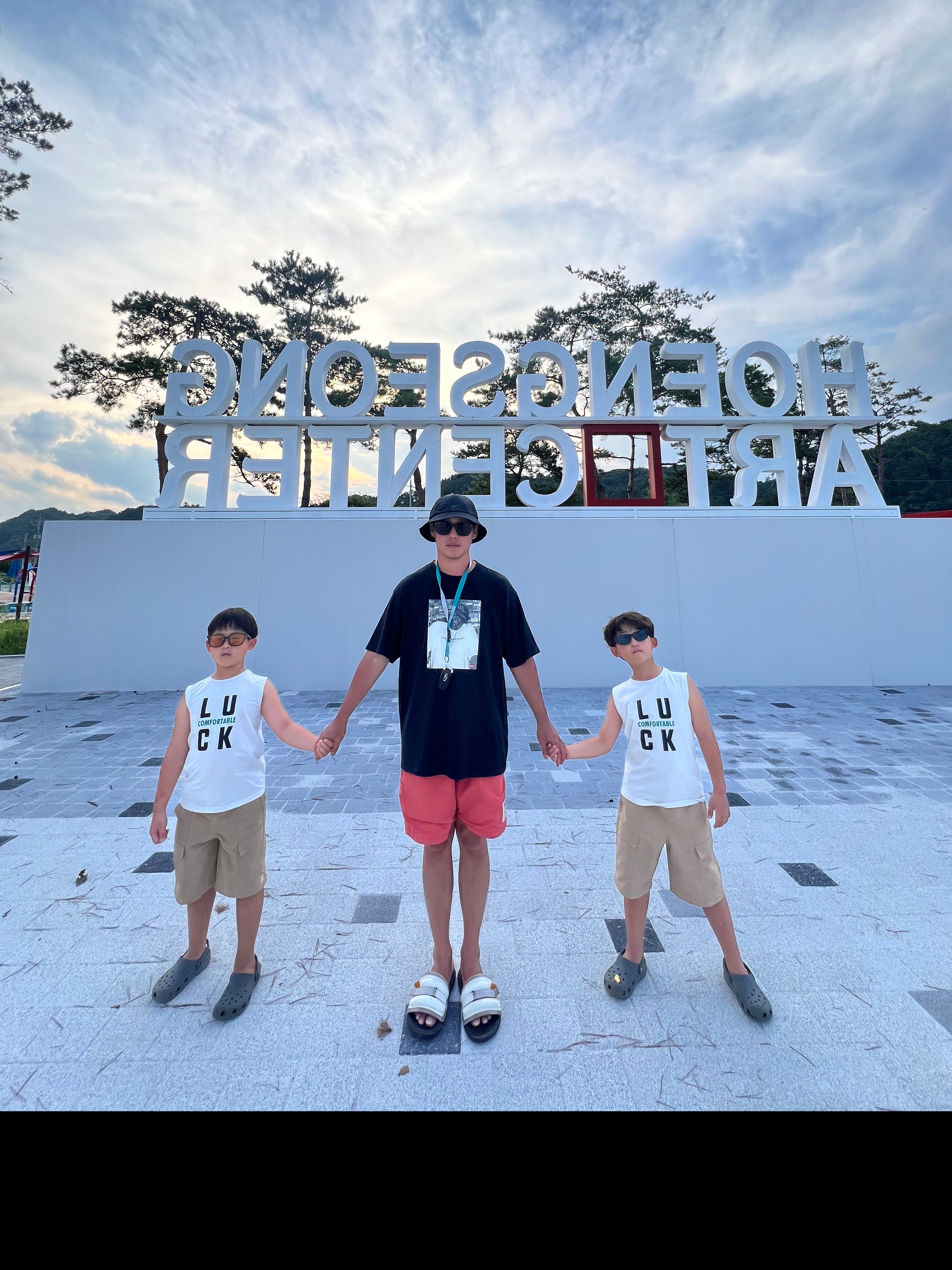 Supreme x Jordan Biggie S/S Top Black - 24FW, True Religion TR Swim Shorts Orange 착용 스타일 - 1