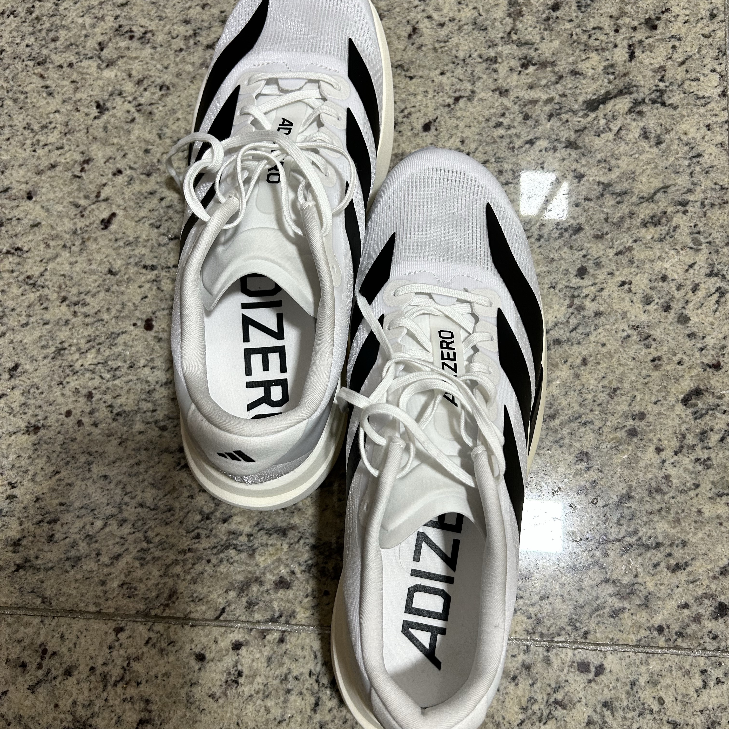 Adidas Adizero EVO SL Cloud White Core Black 착용 스타일 - 1