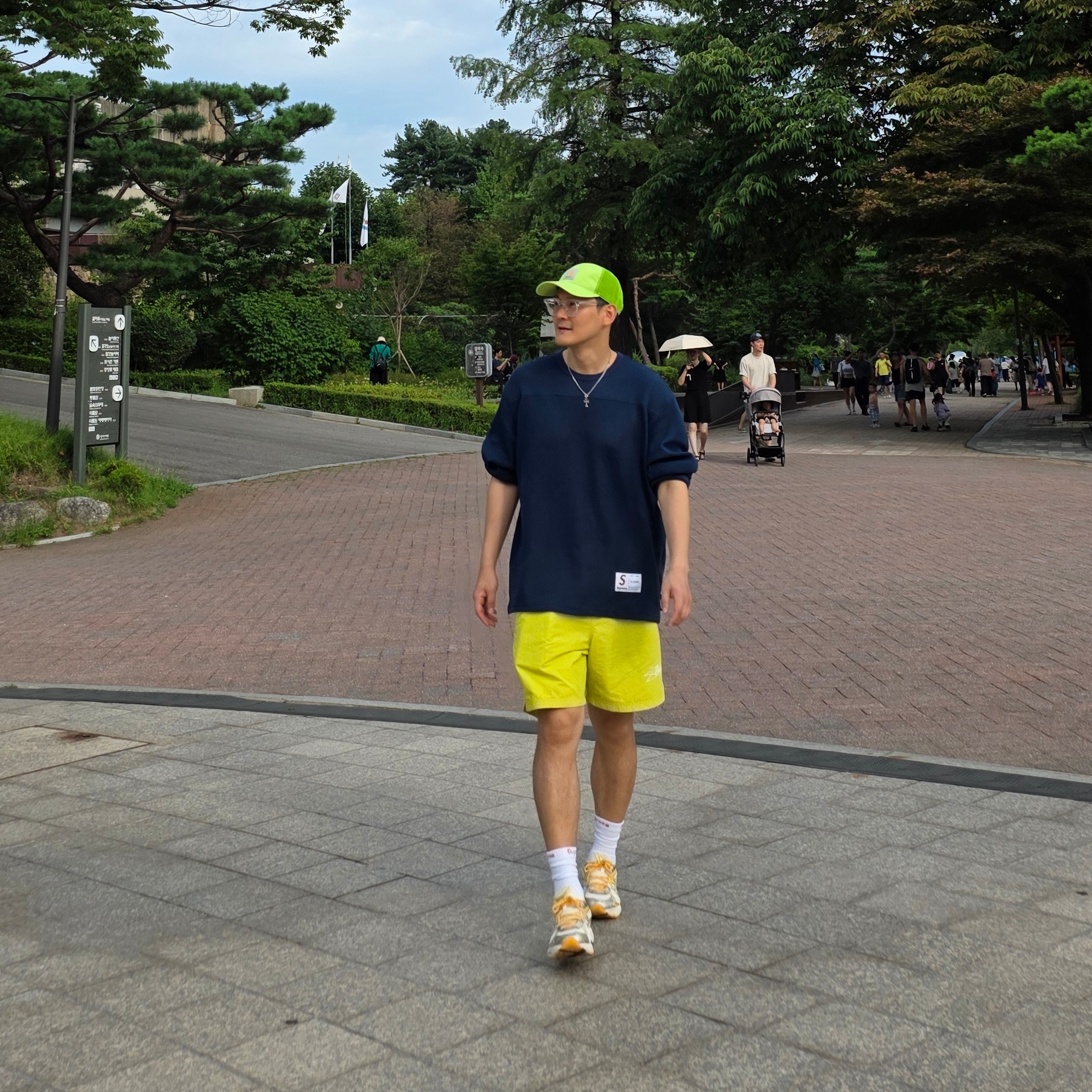 Supreme Polartec Mesh L/S Football Top Navy - 25SS, Nike x Stussy Shorts High Voltage (FJ9167-344) 착용 스타일 - 1