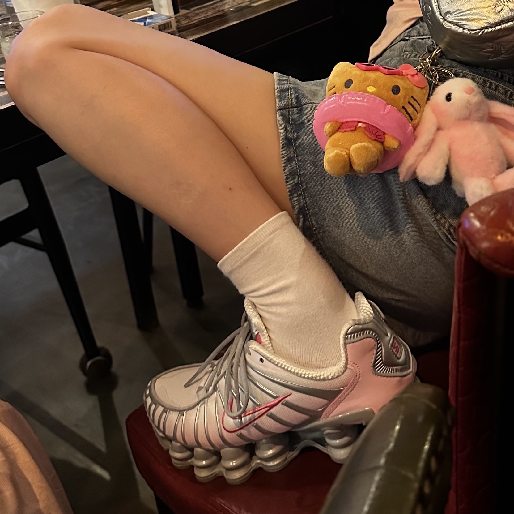 (W) Nike Shox TL Metallic Platinum Pink Foam 착용 스타일