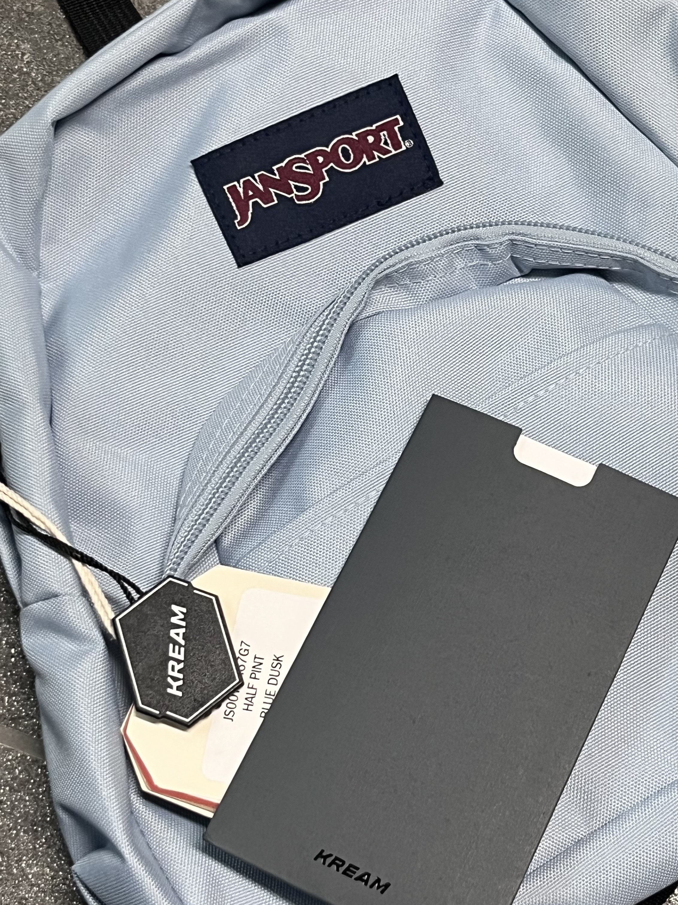 Jansport Half Pint Mini Backpack Blue Dusk 착용 스타일