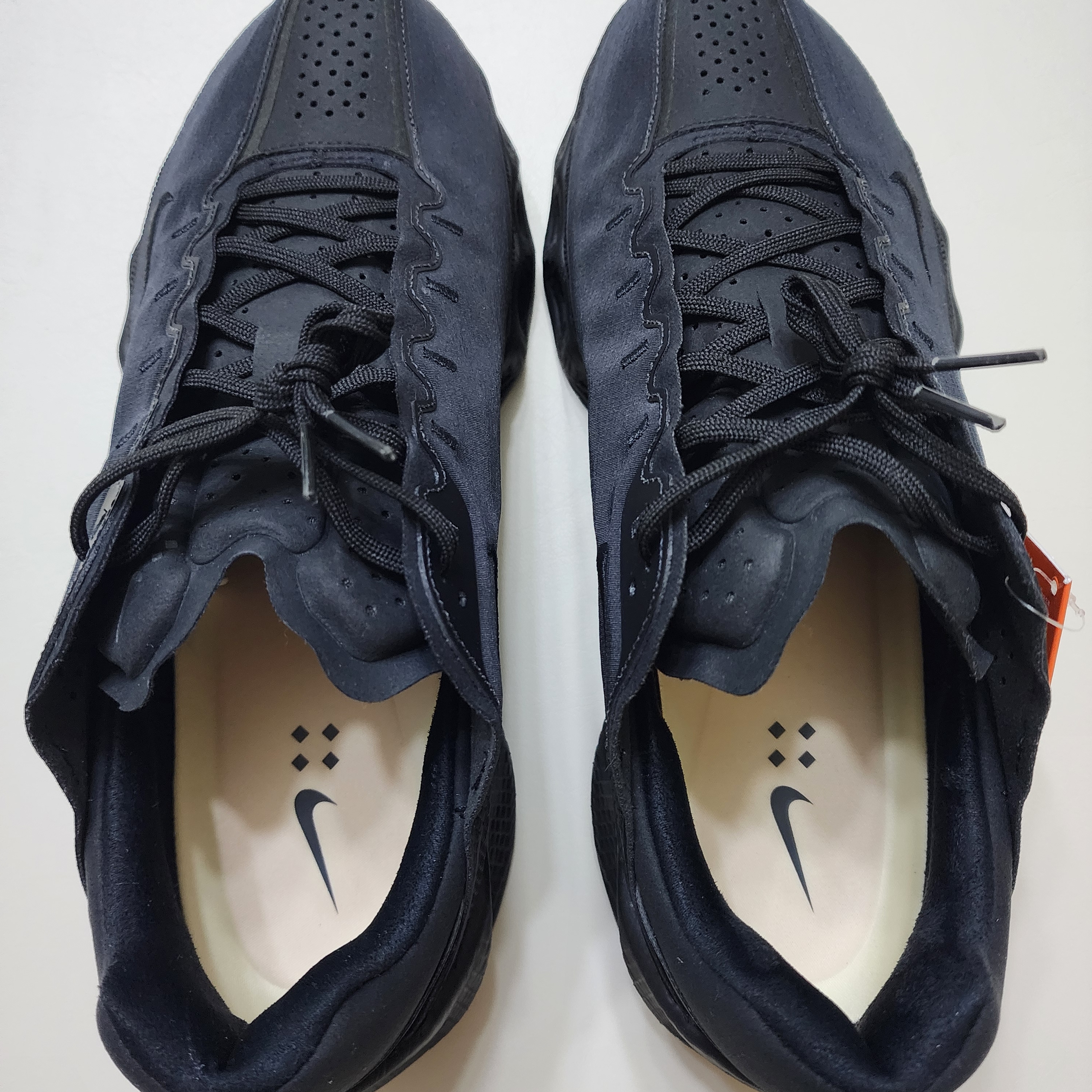 Nike Ava Rover Black Anthracite 착용 스타일