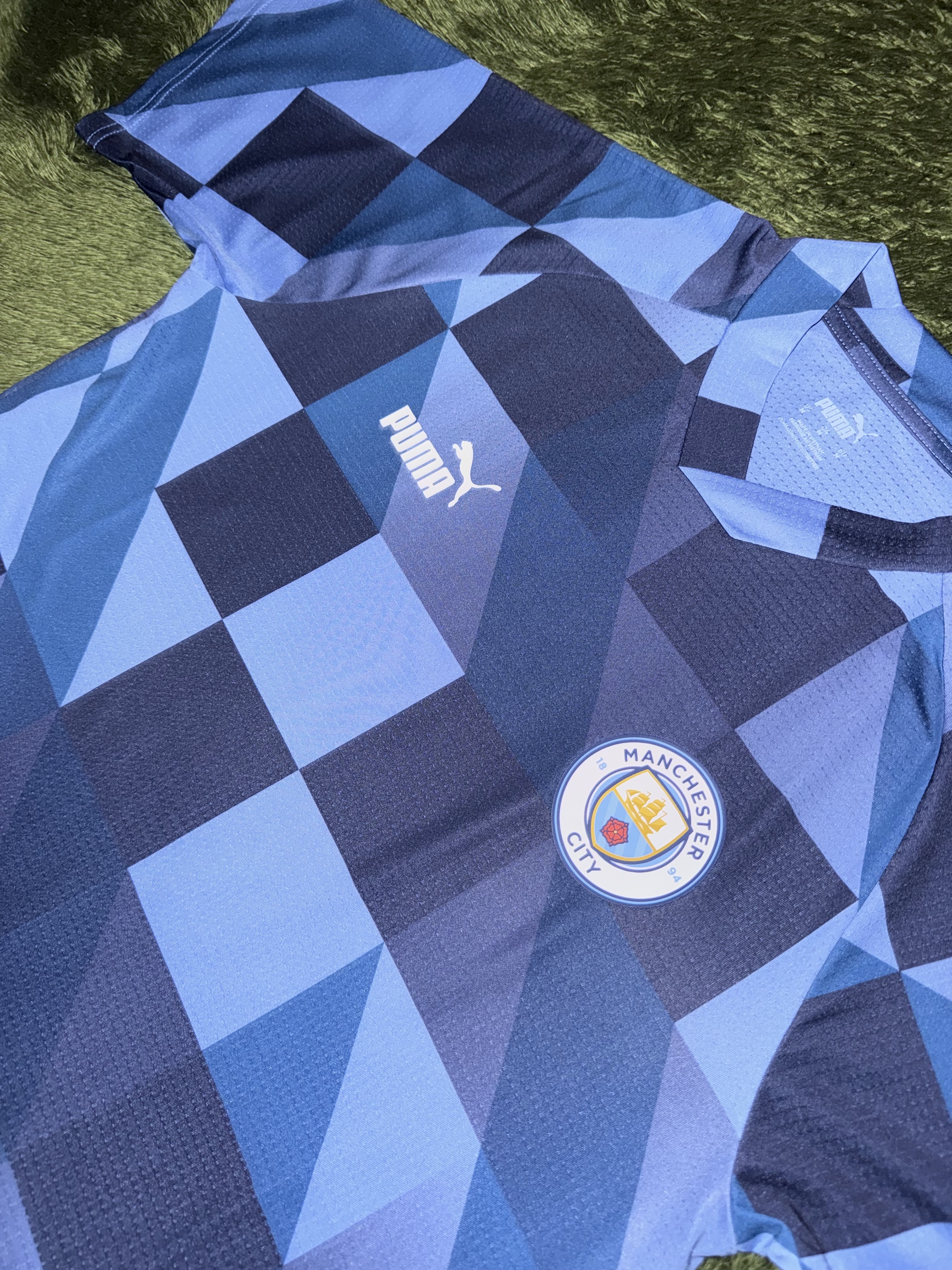 Puma 2022/23 Manchester City Prematch Short Sleeve Jersey Lake Blue Navy 착용 스타일 - 2
