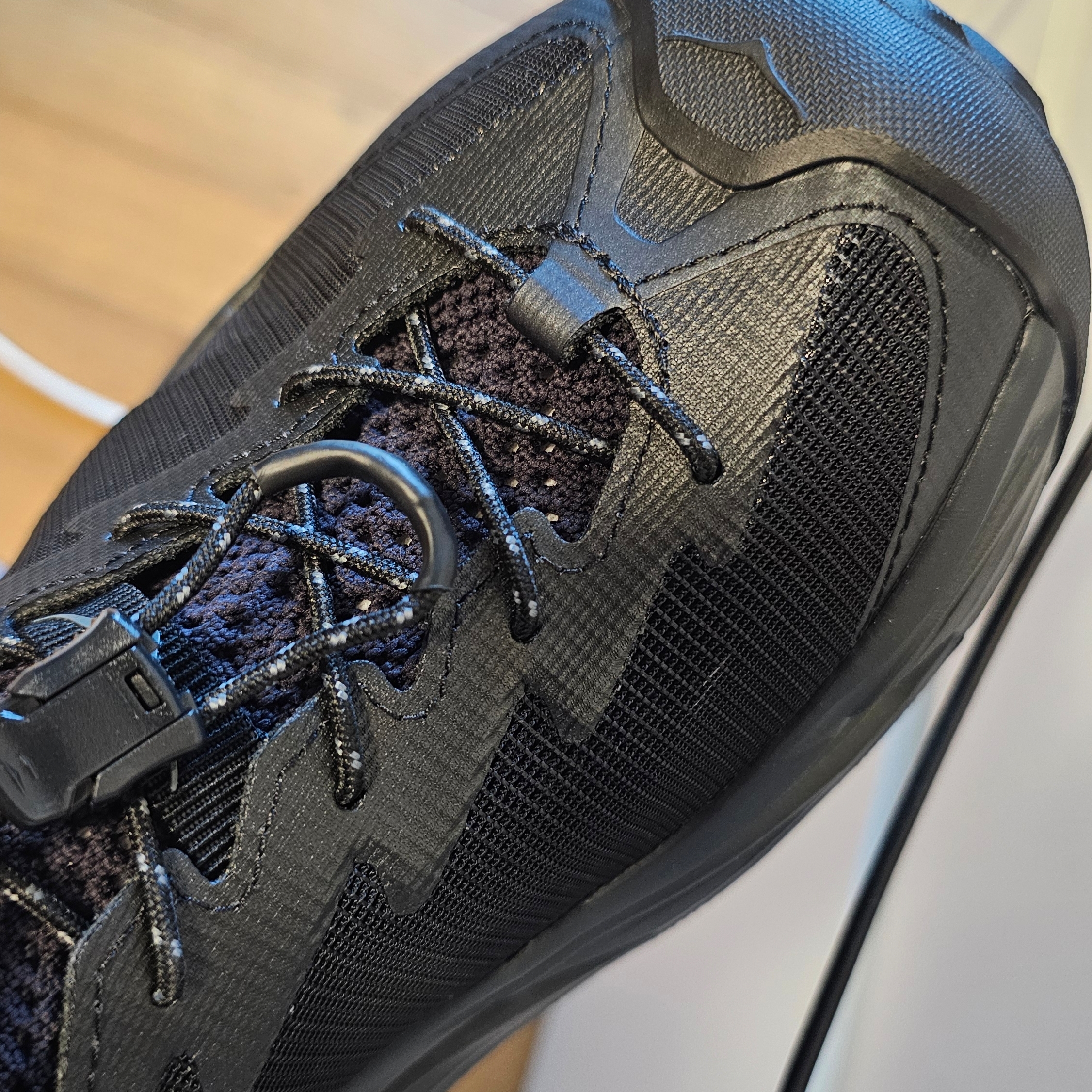 Hoka Hopara 2 Black 착용 스타일