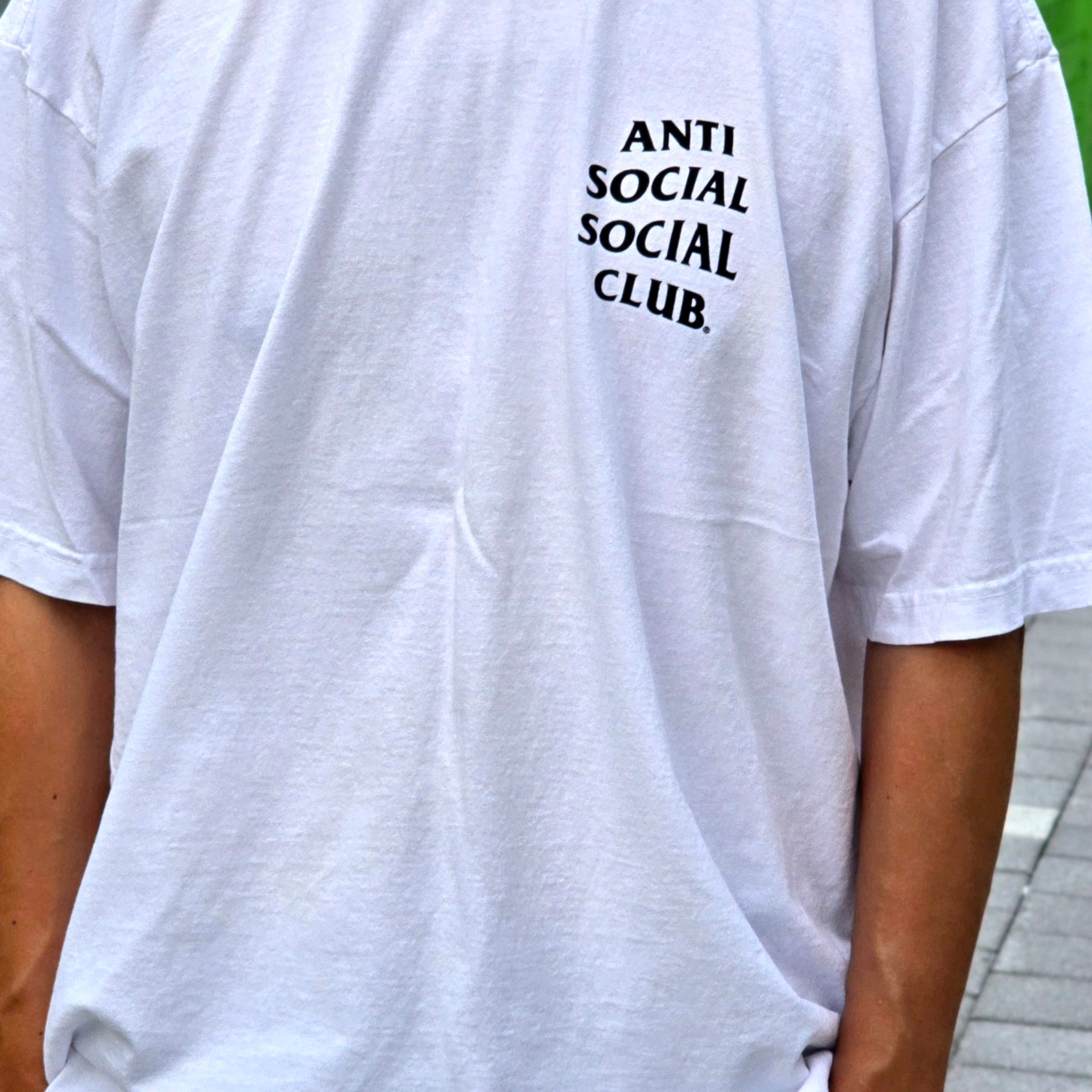 Anti Social Social Club Mind Games S/S Tee White 착용 스타일 - 1