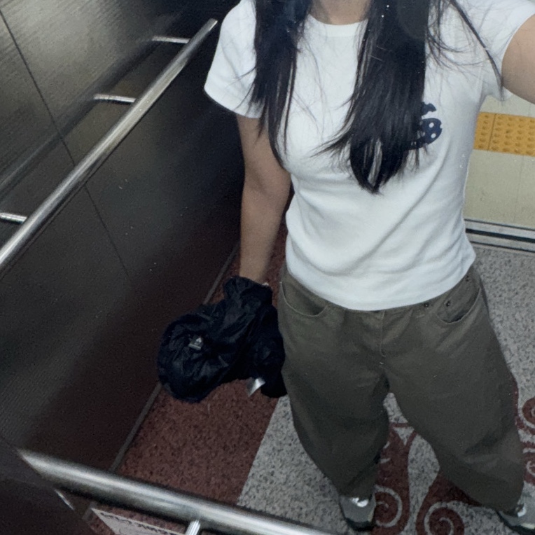 [예약 배송] AEAE Dot Small Letter Tee White, Asics Gel-DS Trainer 14 Truffle Grey Pure Silver 착용 스타일