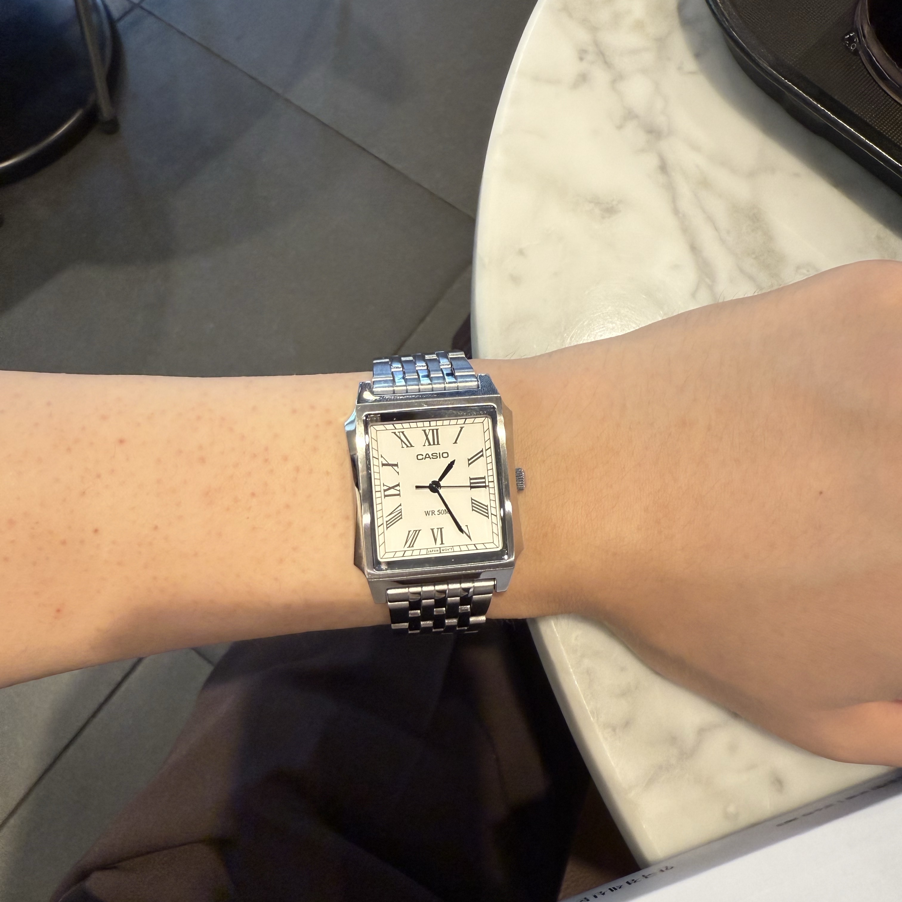 Casio MTP-B190D-7BV 착용 스타일