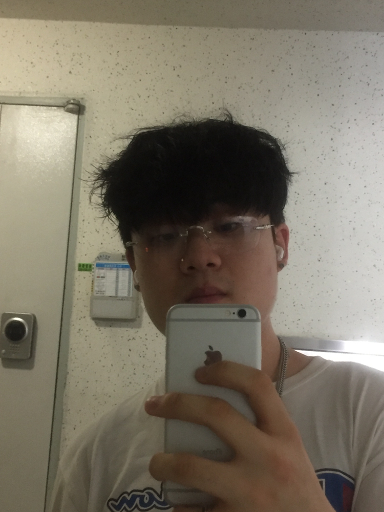 KREAM 프로필 이미지