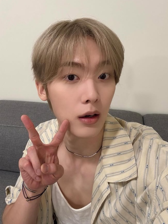 Nonnod Vacation Shirt Yellow Stipe 착용 스타일